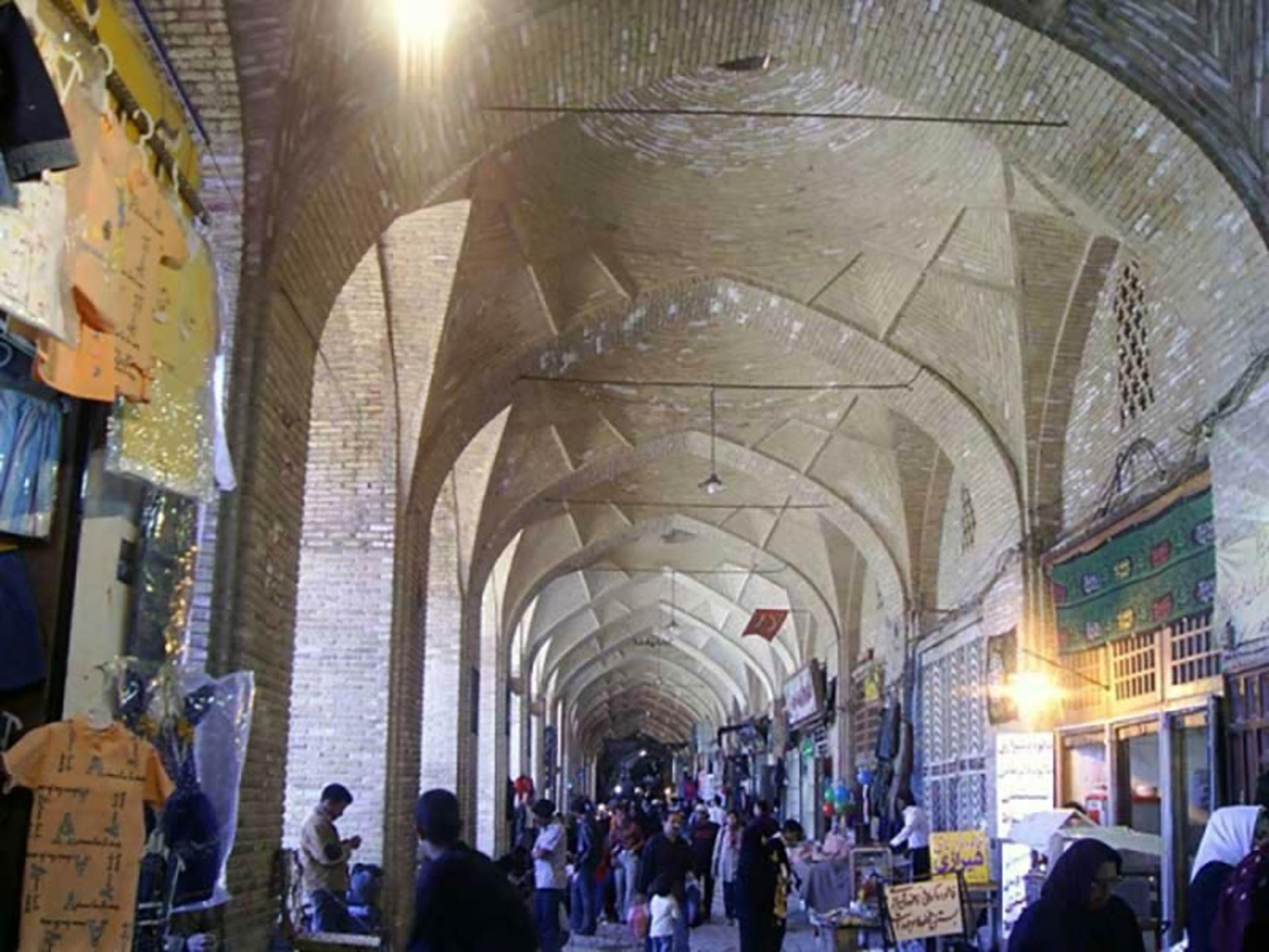 بازار اختیاری کرمان 