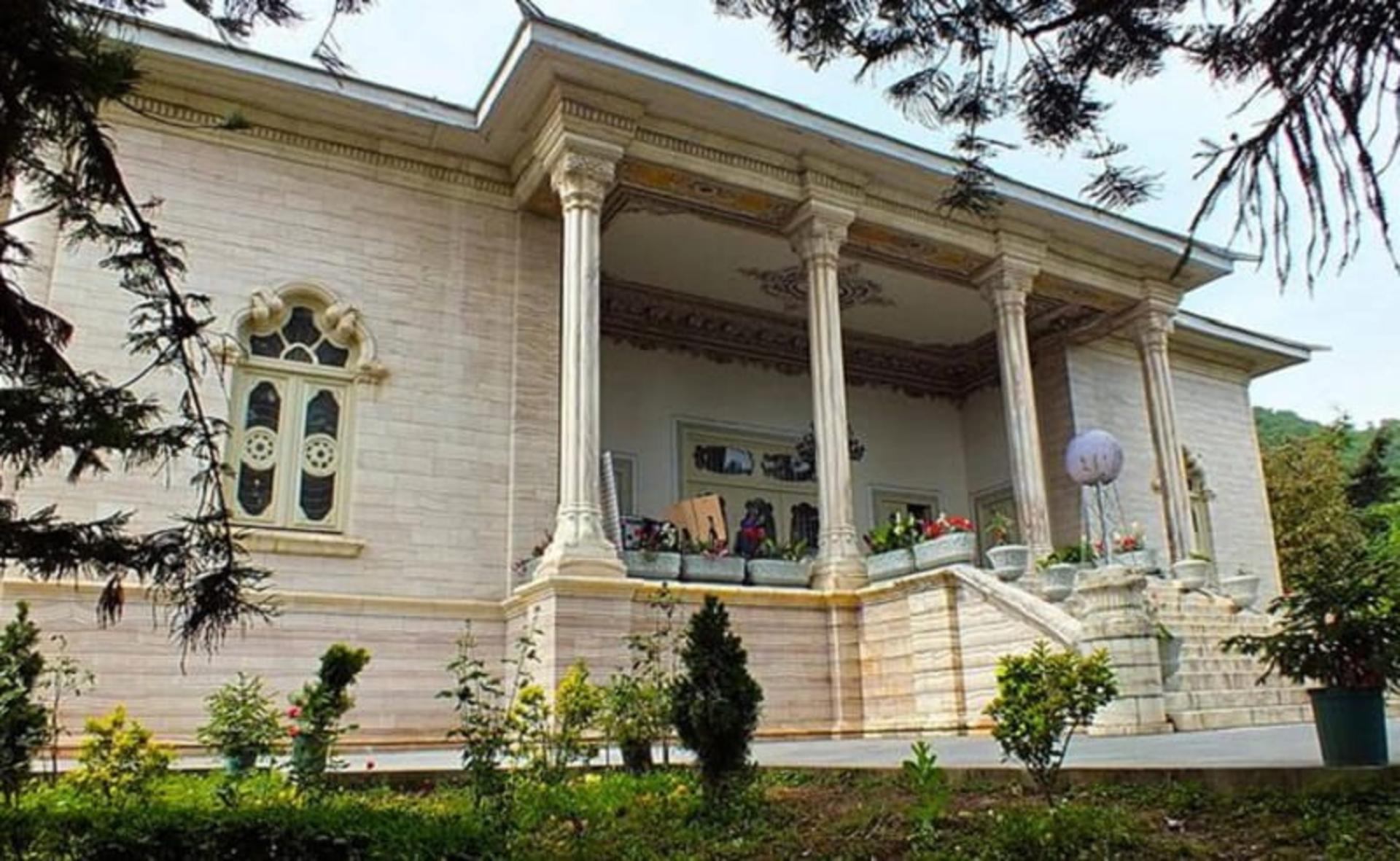 ایوان کاخ مرمر رامسر