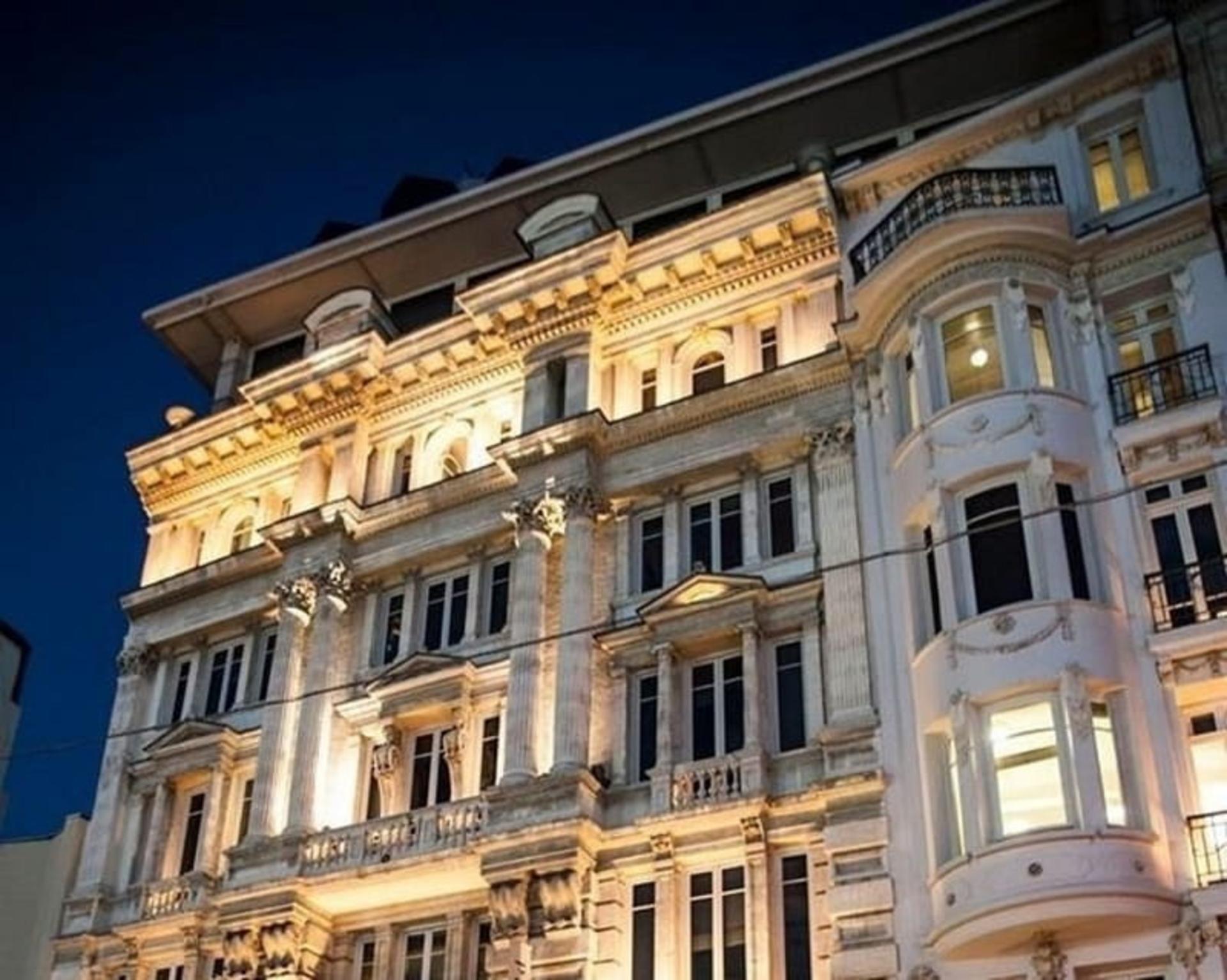 معماری ساختمان موزه پرا استانبول