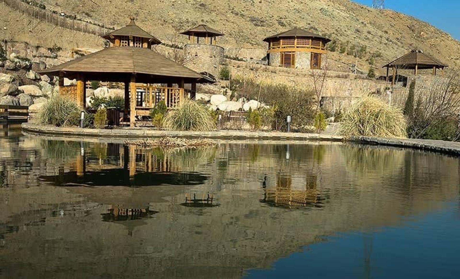 بوستان آبشار تهران