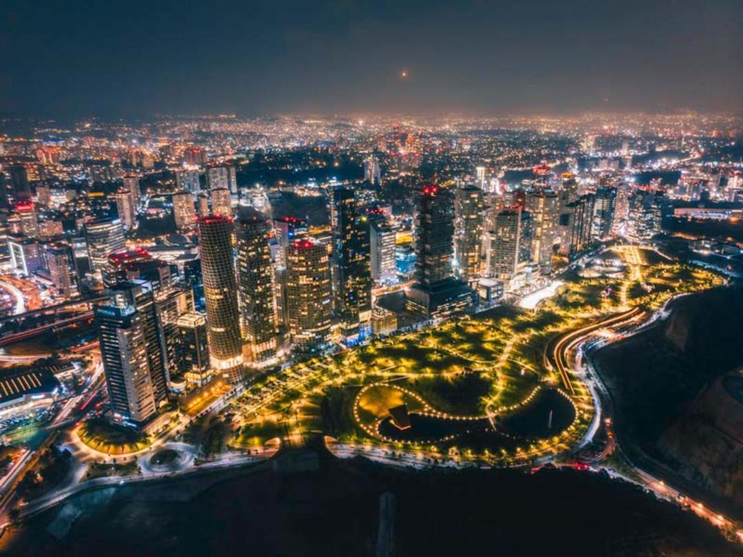 نمایی شبانه از مکزیکو سیتی