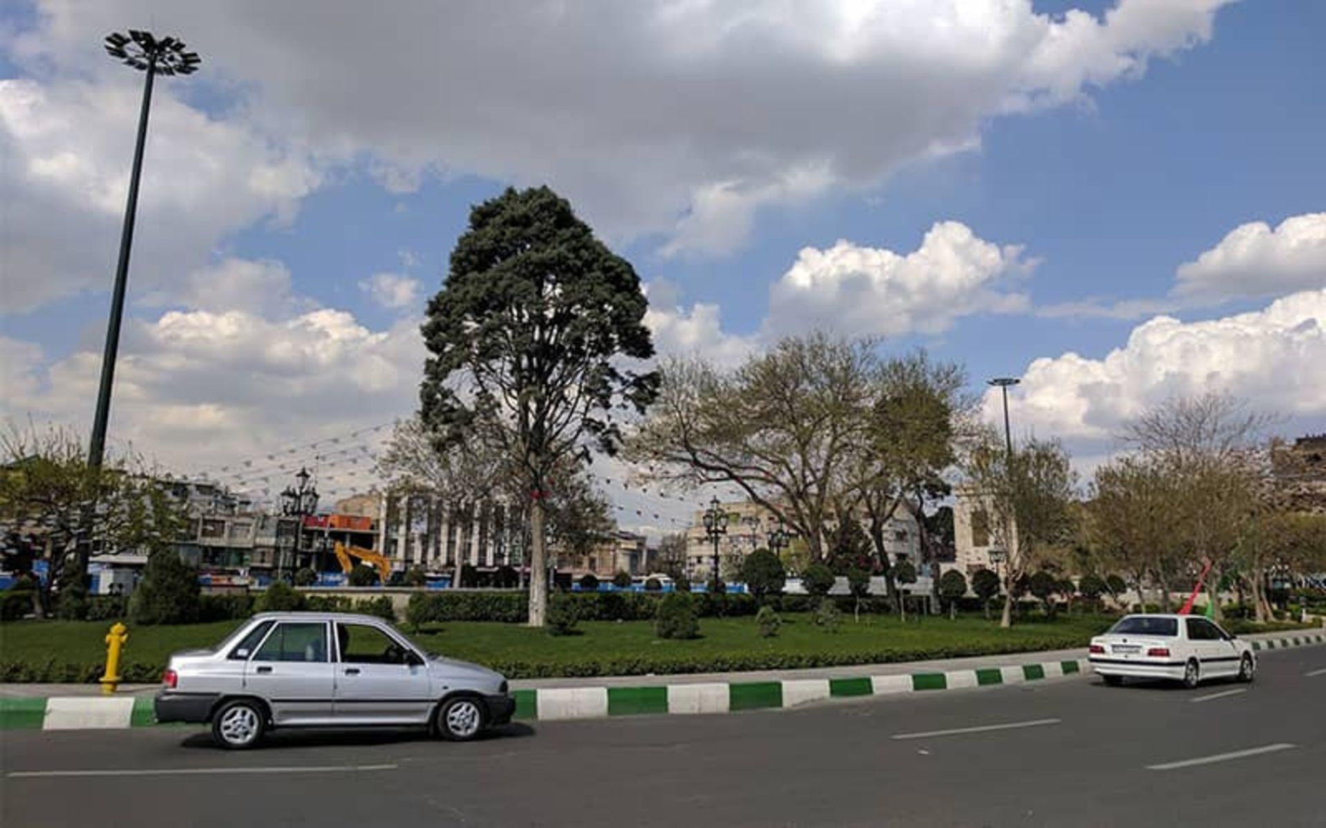 میدان توپخانه