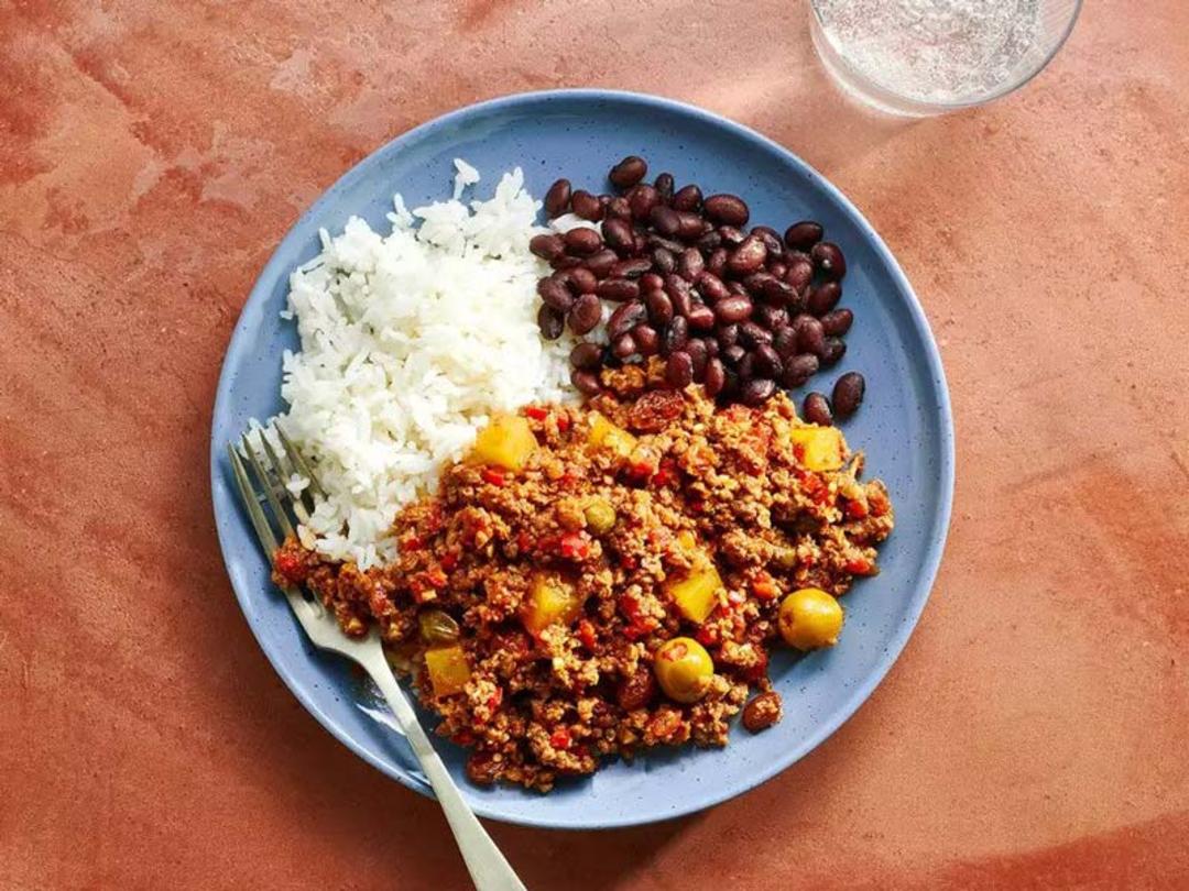 Picadillo cua cua، از غذاهای اصیل کوبا