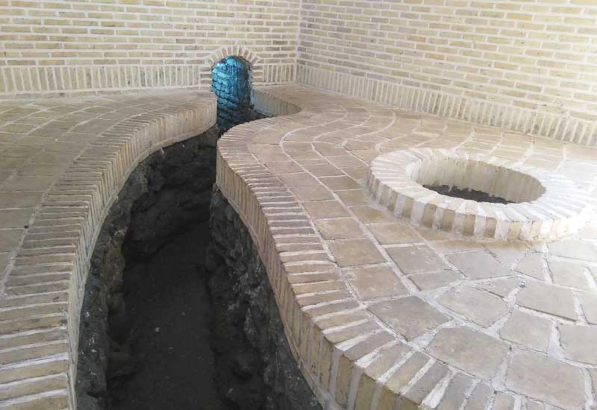 داخل قنات مون