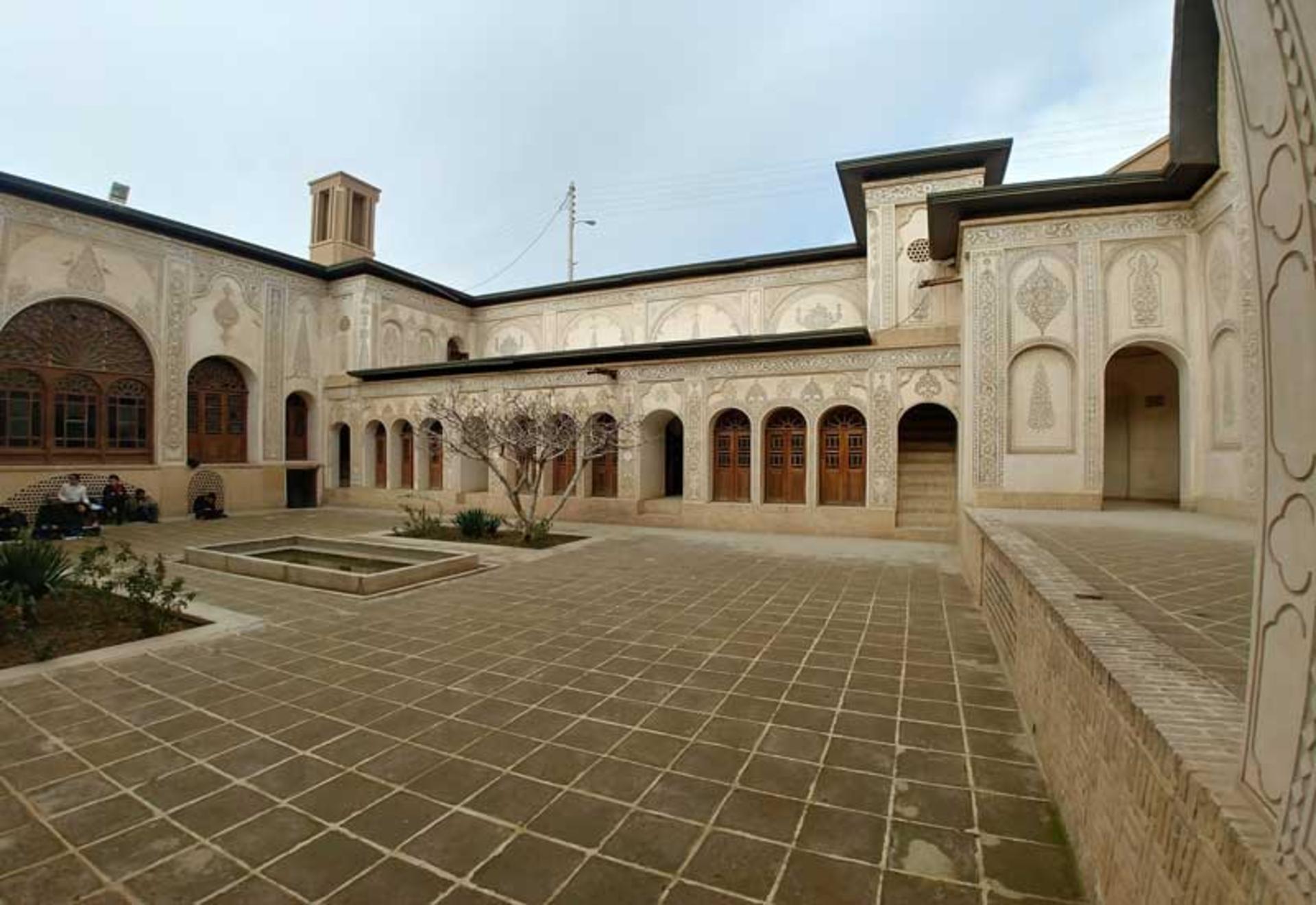 بادگیر خانه طباطبایی ها