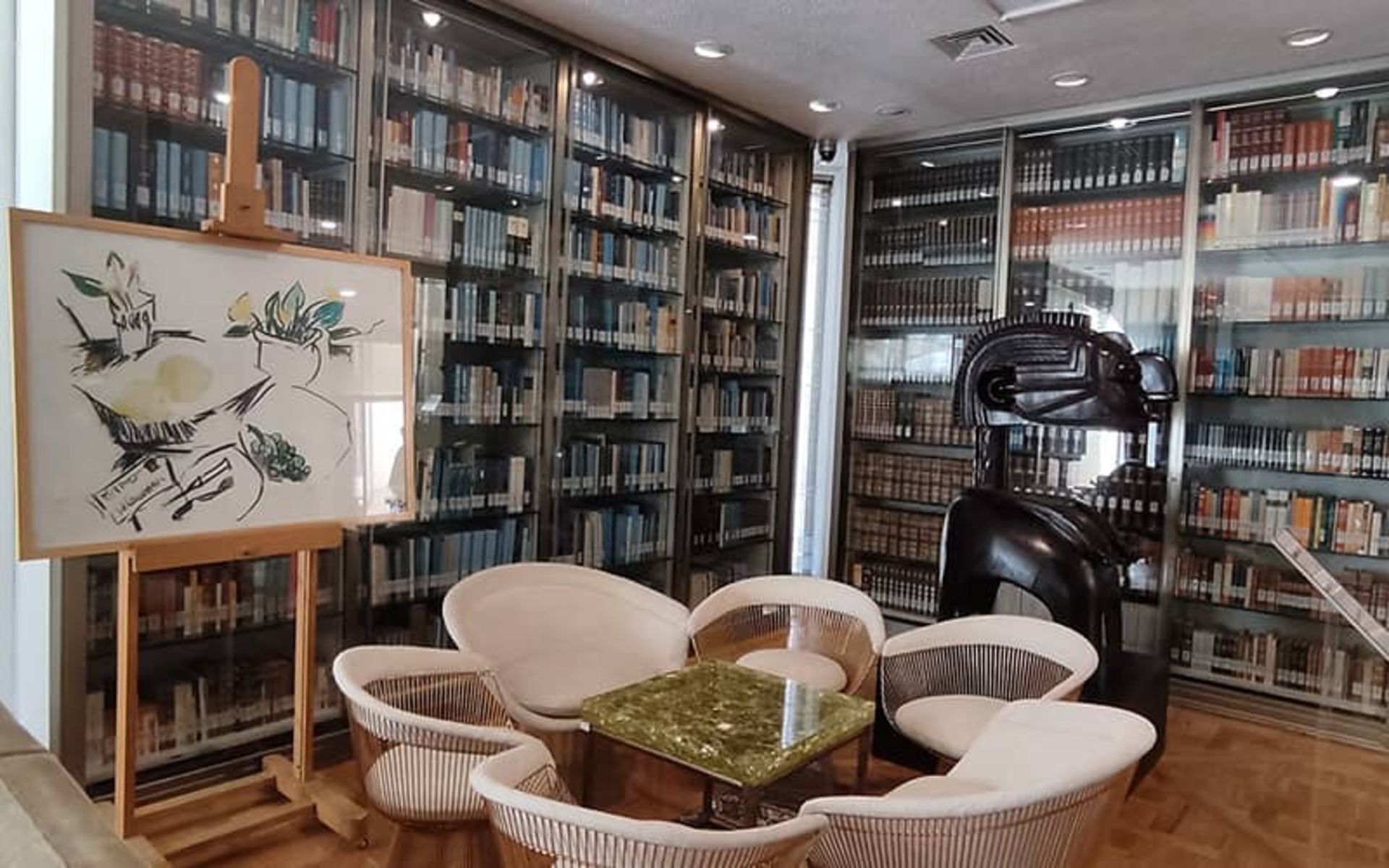 موزه کتابخانه اختصاصی نیاوران