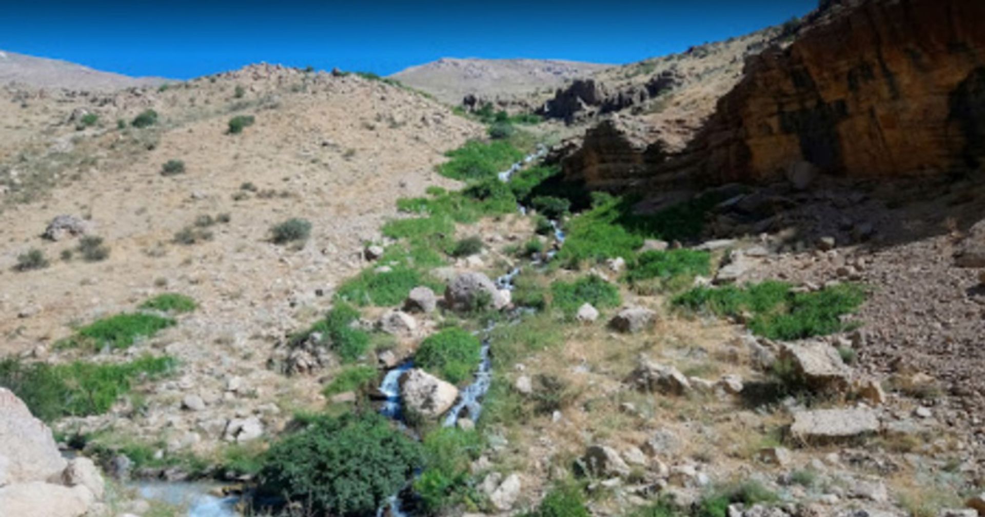 مسیل آب روستای خفر