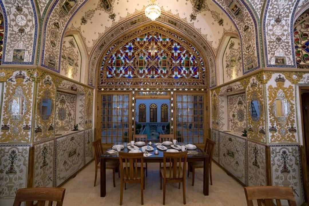 داخل خانه تاریخی کیانپور