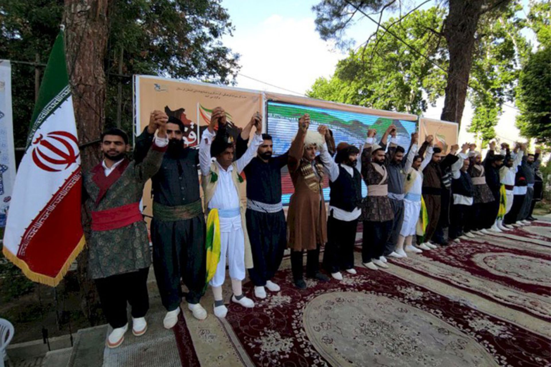 افتتاح پنجمین جشنواره ملی فرهنگ اقوام در لرستان