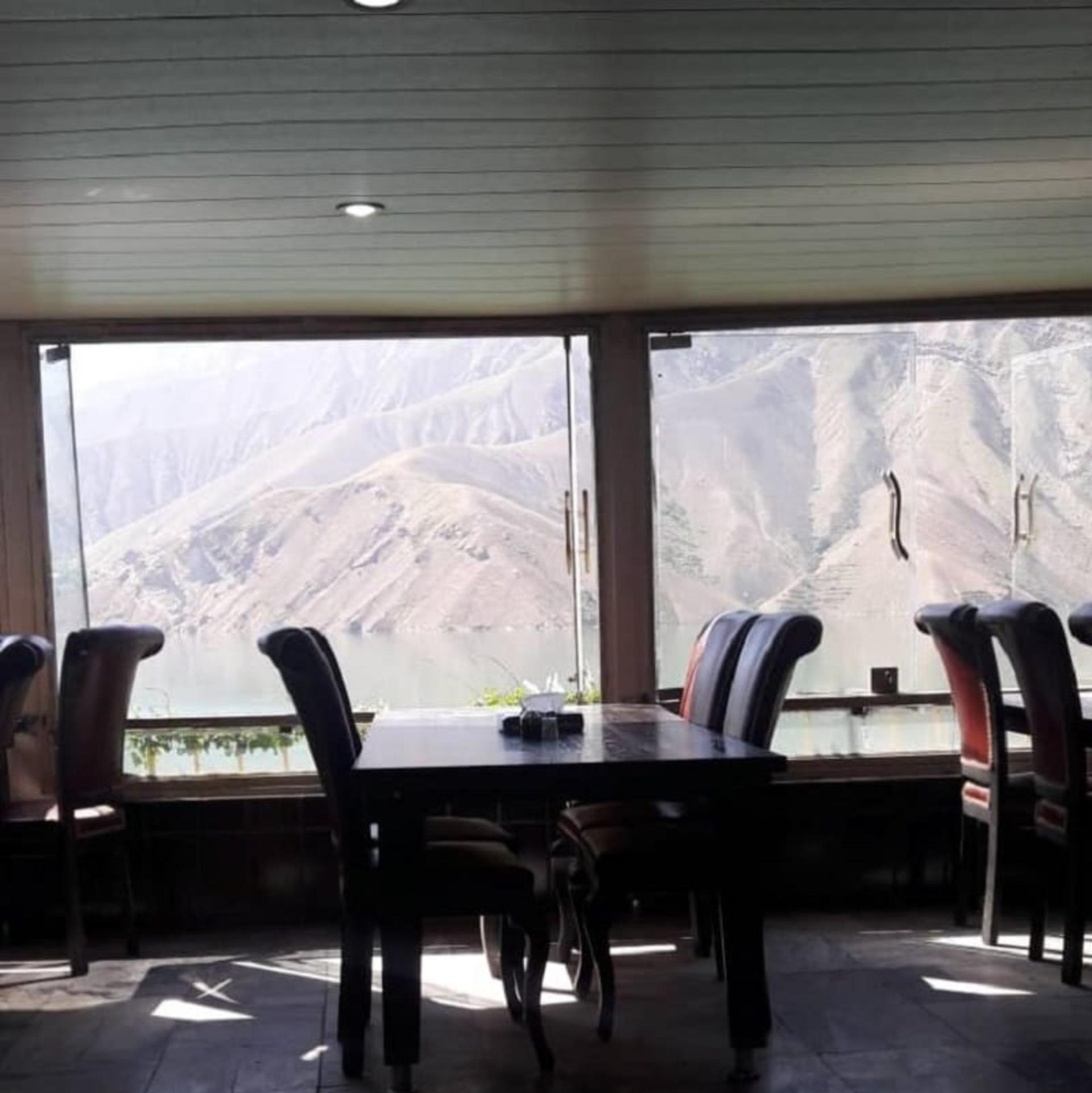 رستوران ساحل