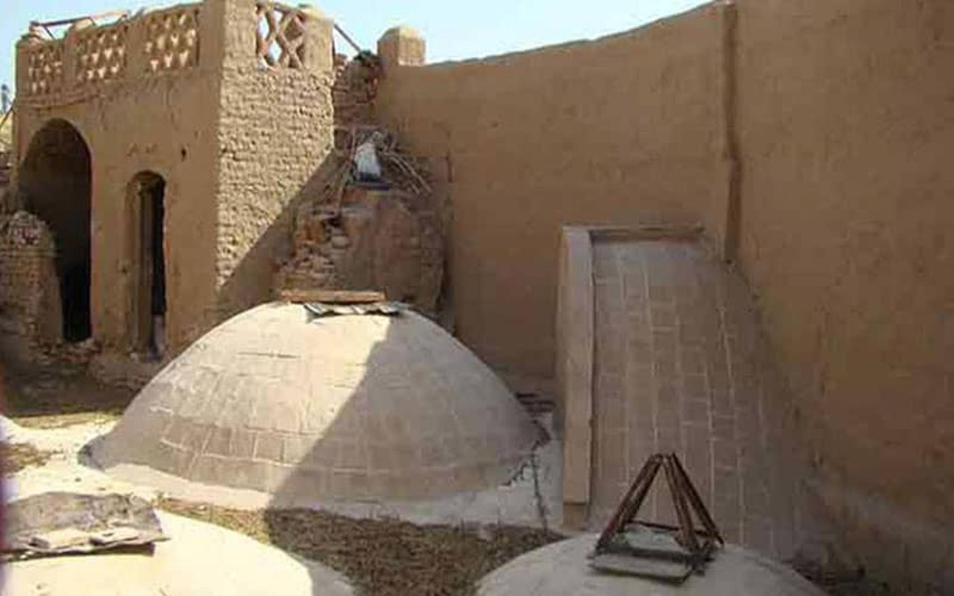 پشت بام حمامی تاریخی