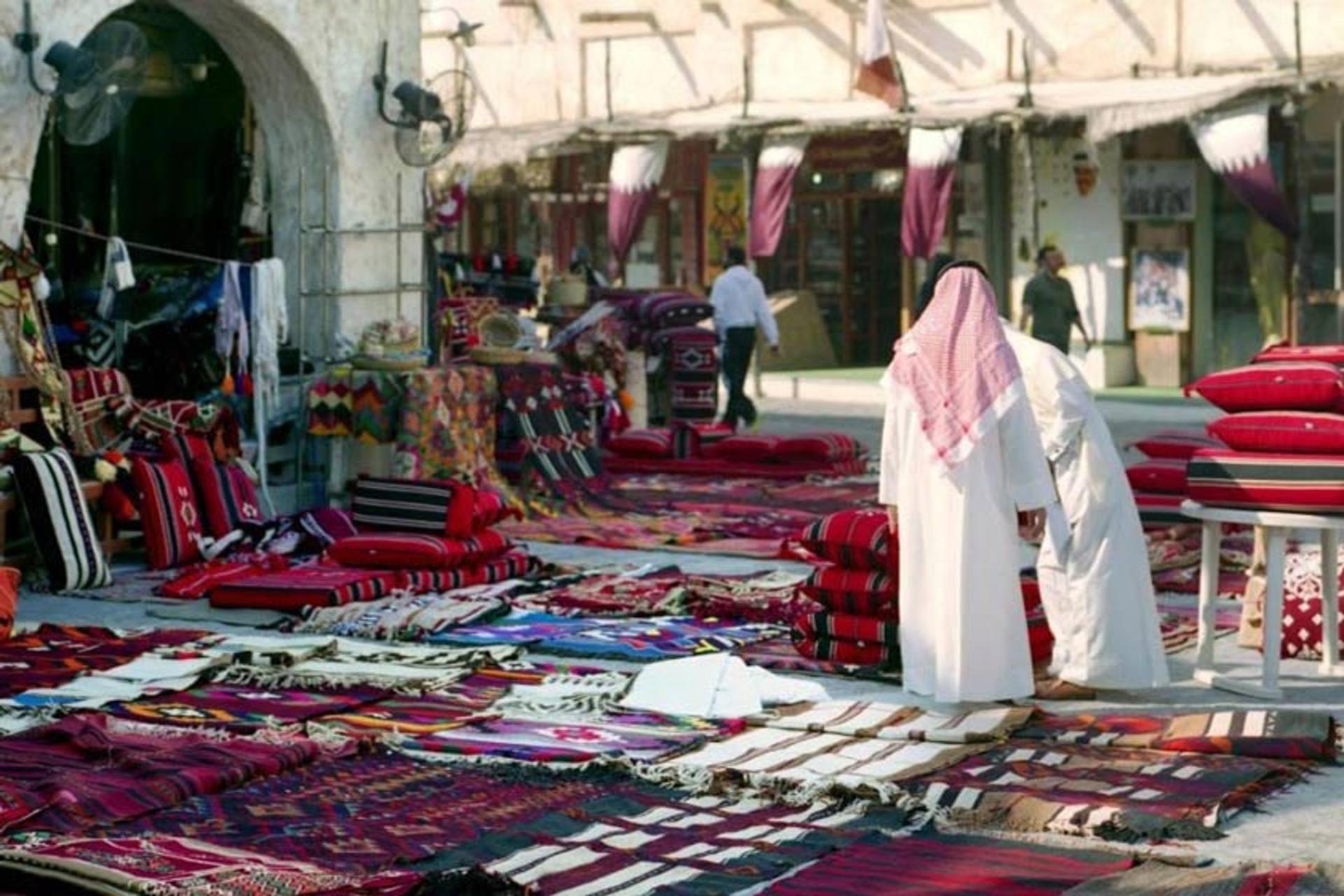 بزار محلی قطر در محیط باز