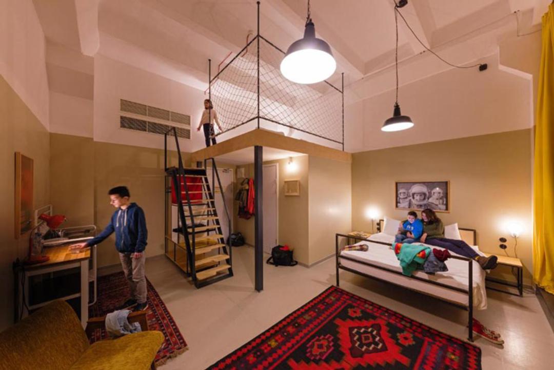 Fabrika Hostel & Suites تفلیس
