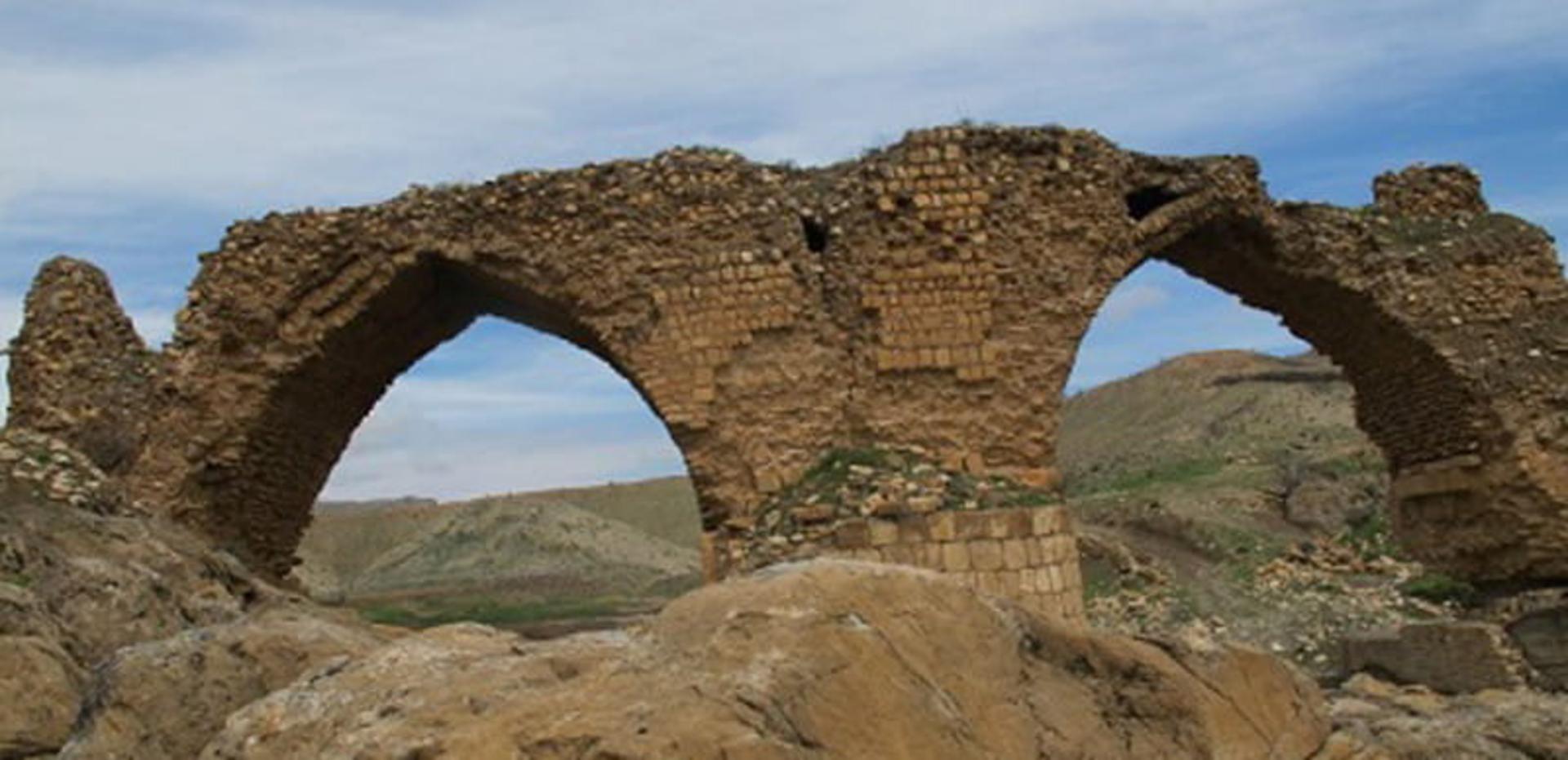 پل تاریخی سی پله کوهدشت از نمای نزدیک