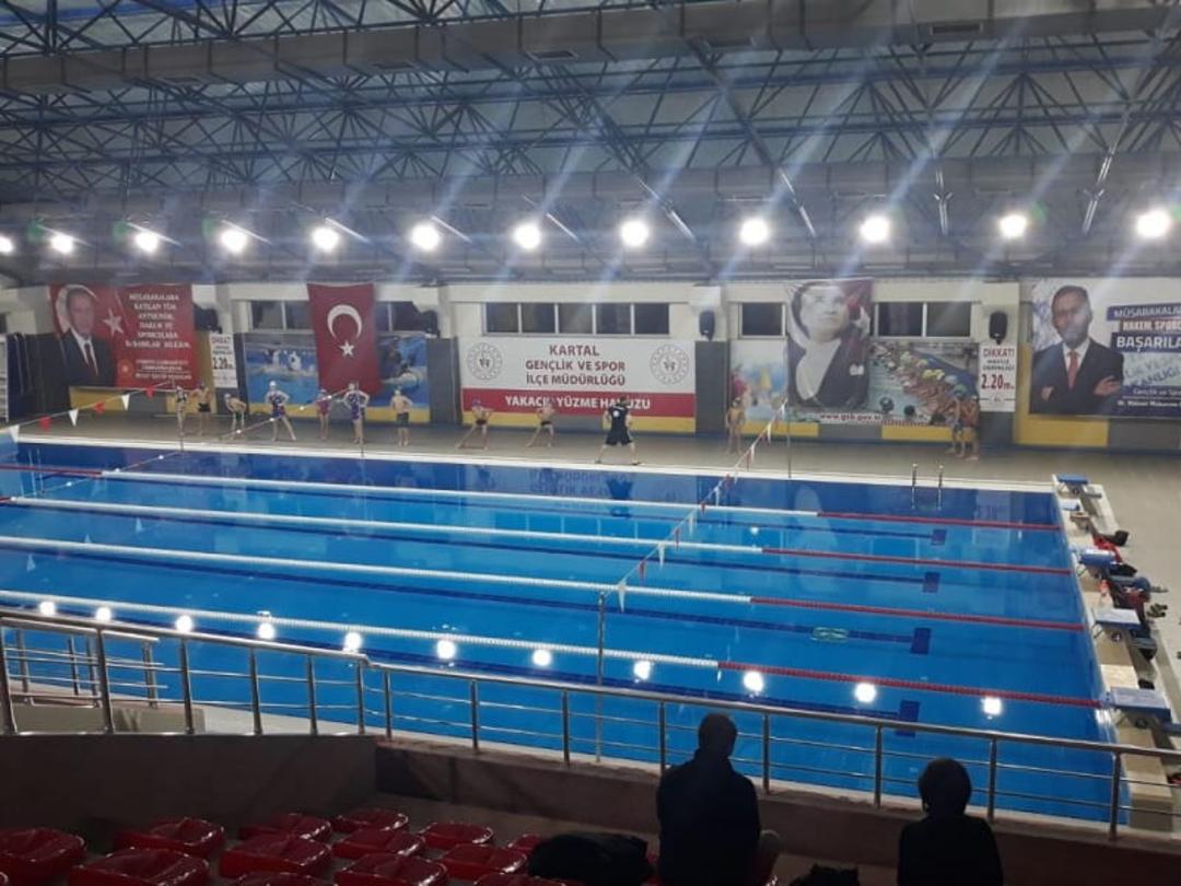 استخر شنای یاکاجیک (Yakacık Swimming Pool)