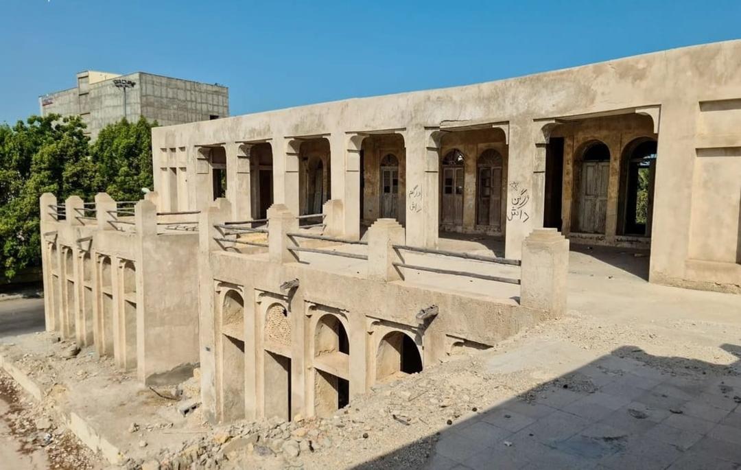 بنای ۱۴۰ ساله شهرداری بندر لنگه