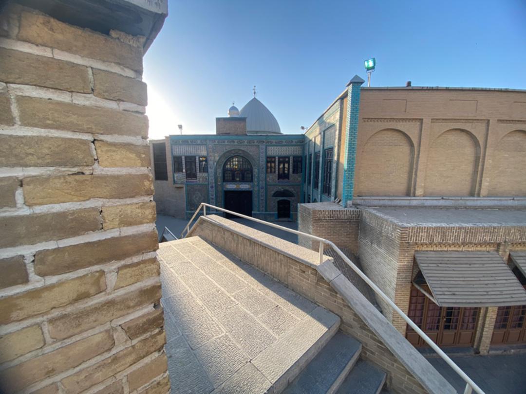 پشت بام تکیه معاون الملک