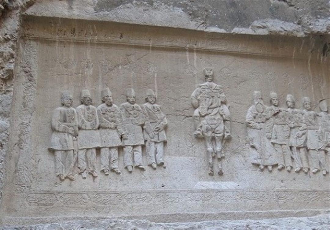 کتیه شکل شاه