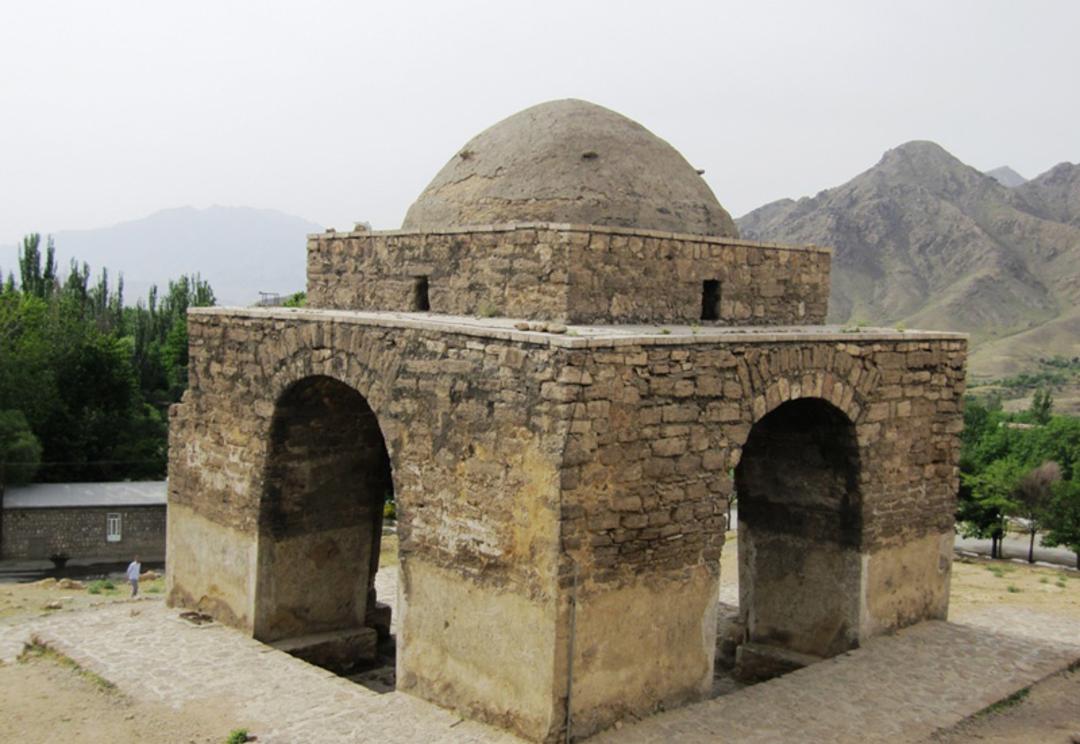 نمای کلی چهارطاقی نیاسر