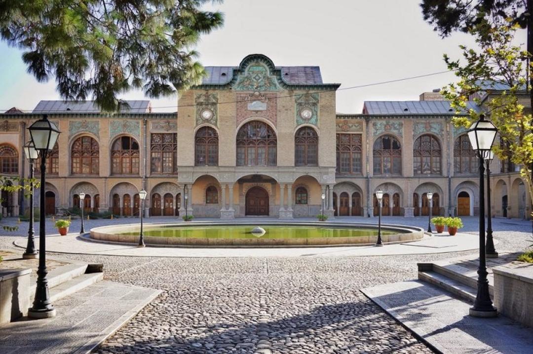 عمارت مسعودیه در نزدیکی خانه پهلوان رزاز