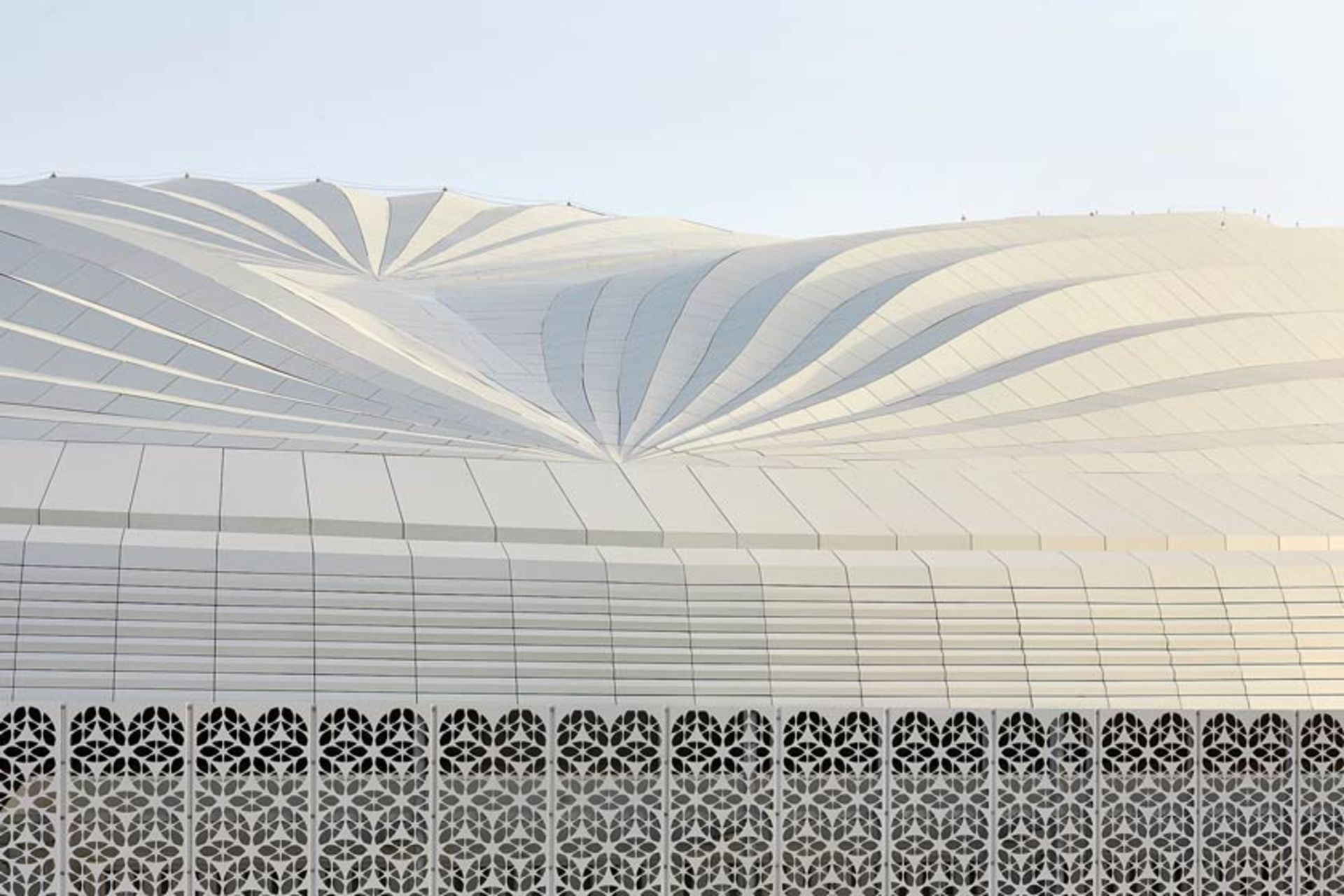 معماری دیدنی استادیوم الجنوب