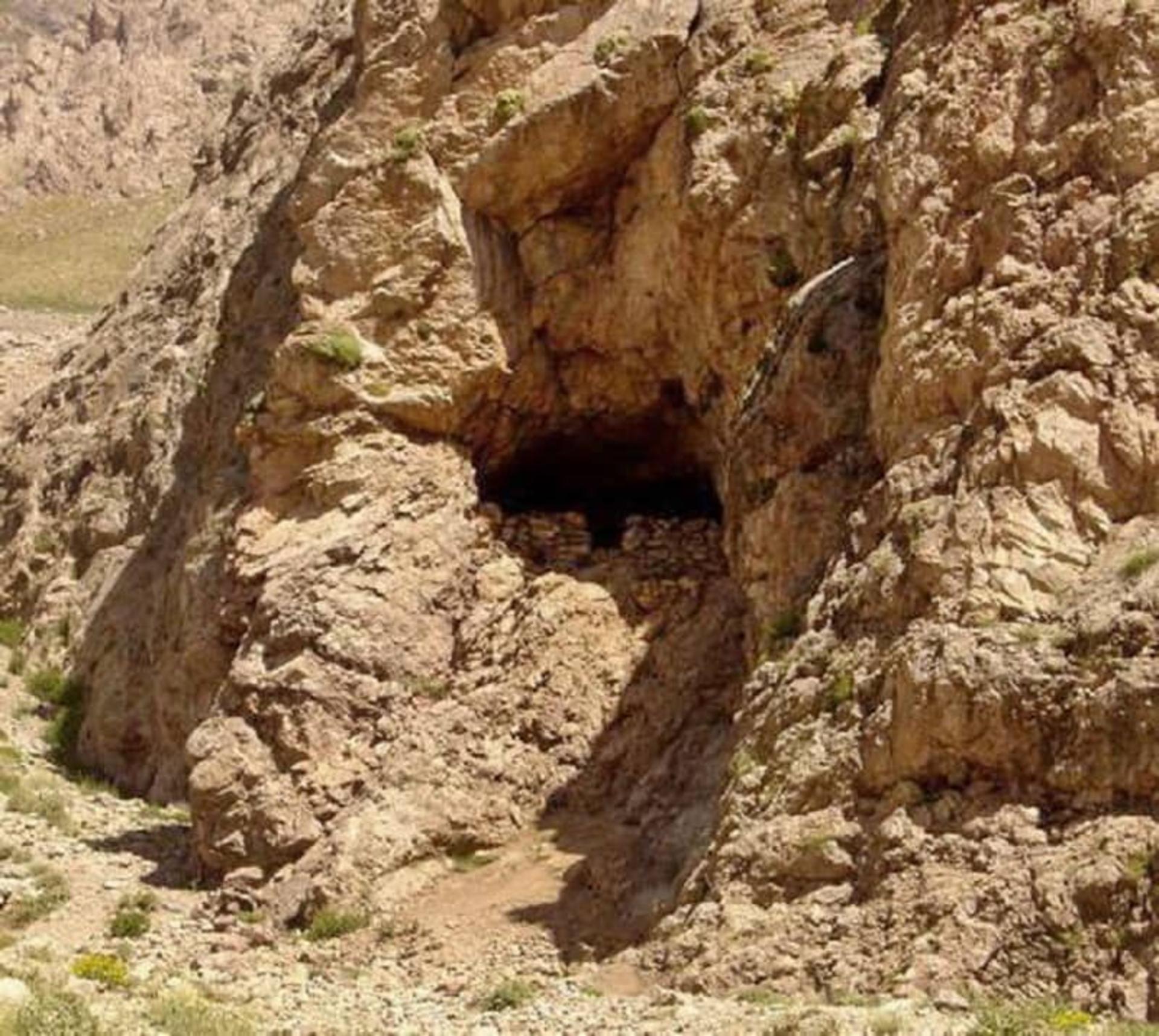 غار بیوک آقا