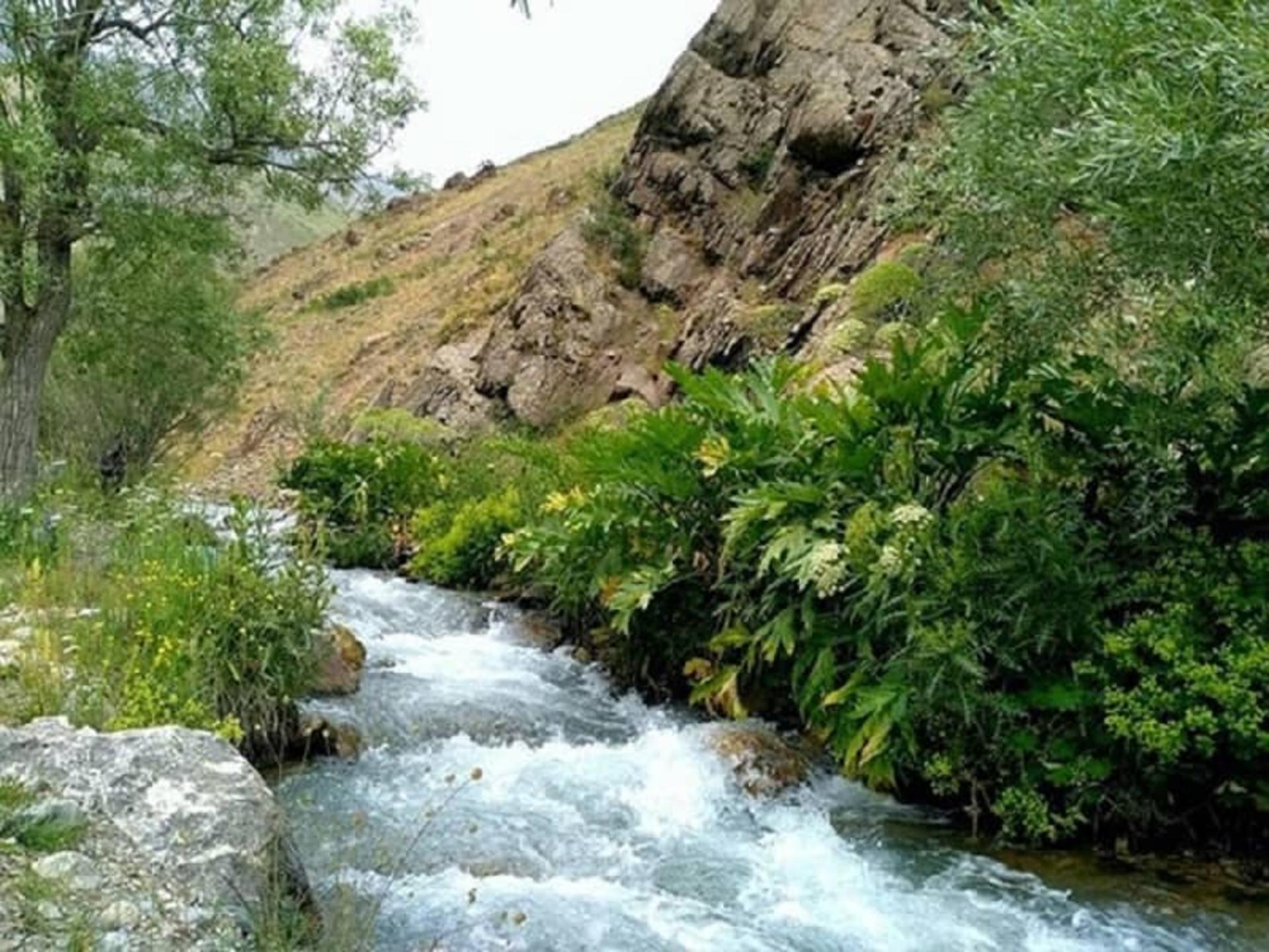 روستای آبنیک
