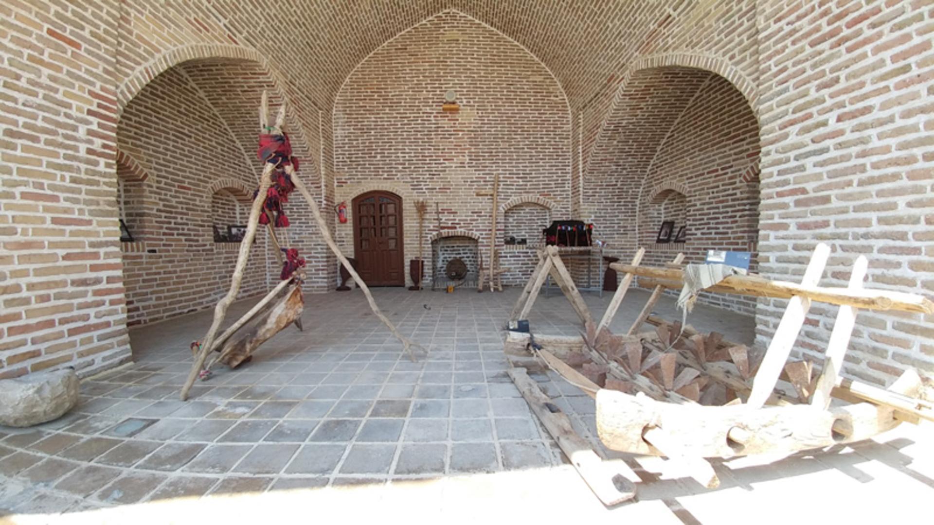 معماری کاروانسرای شاه عباسی بیستون