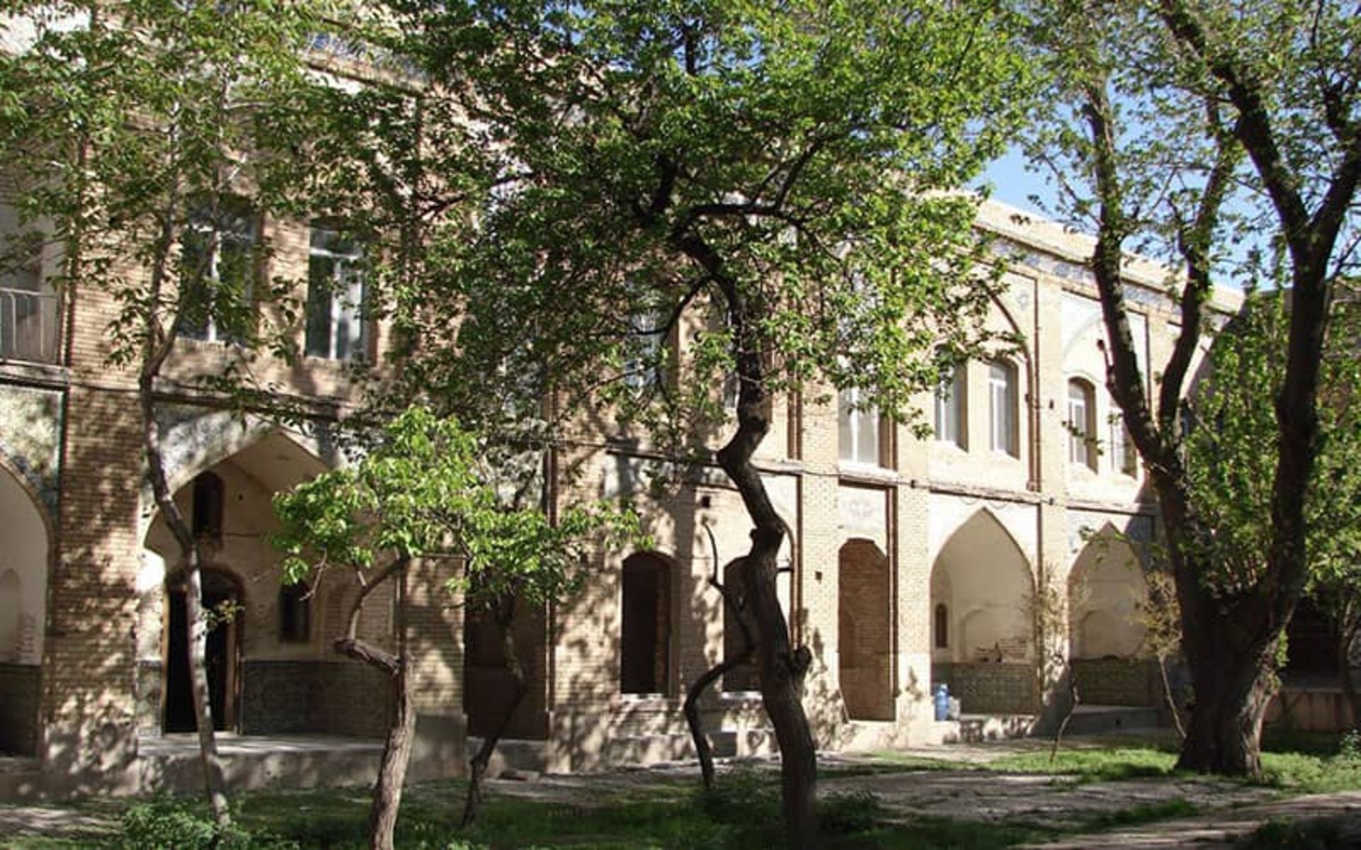مسجد و مدرسه سردار قزوین