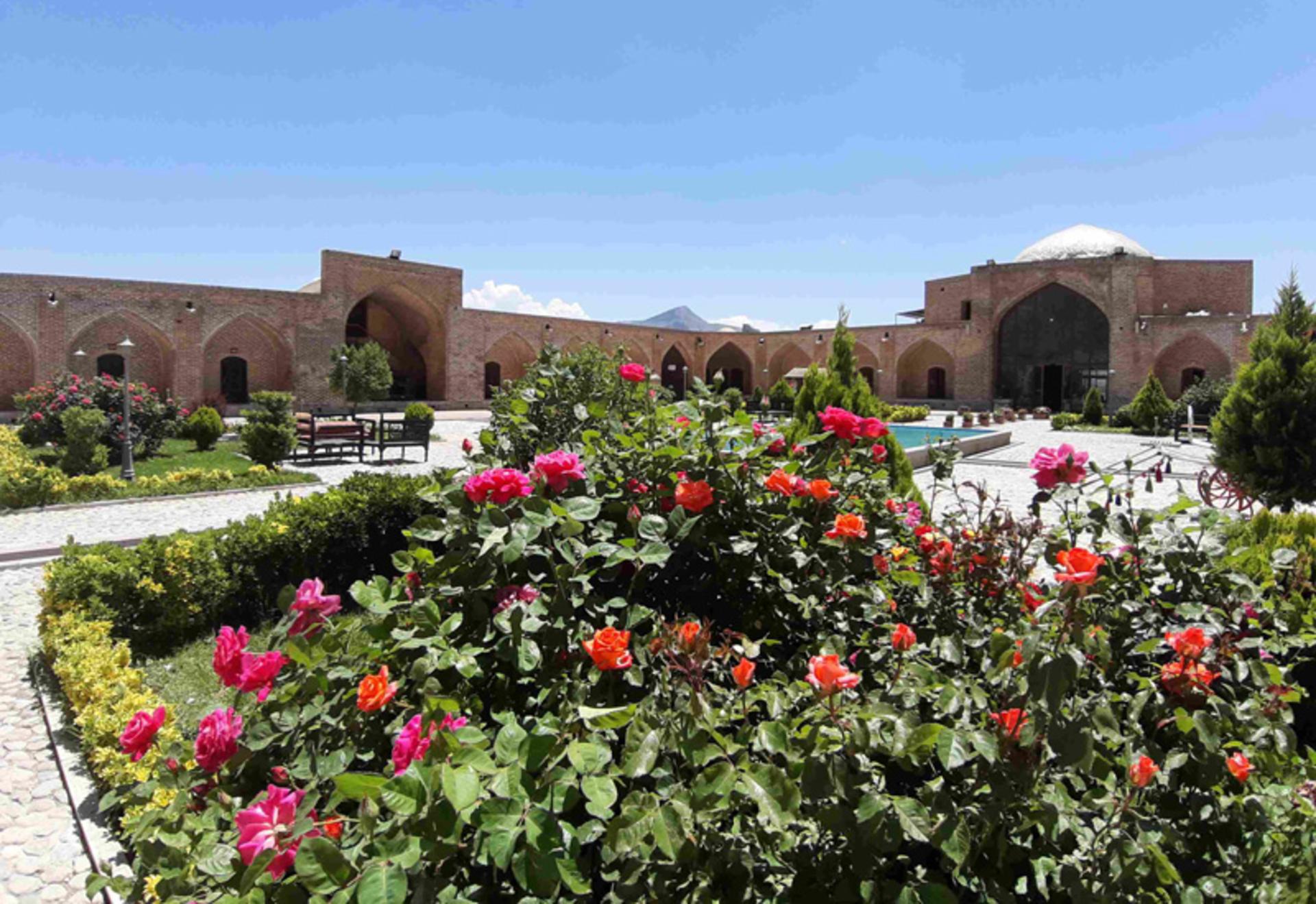 تصاویر کاروانسرای شاه عباسی بیستون