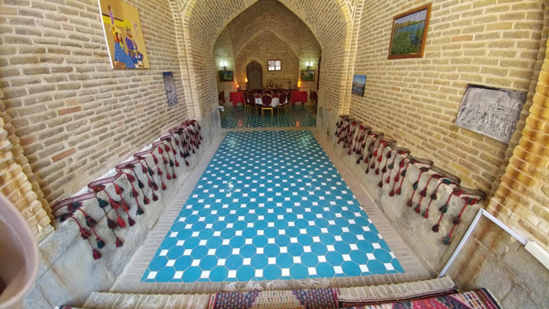 معماری کاروانسرای شاه عباسی بیستون