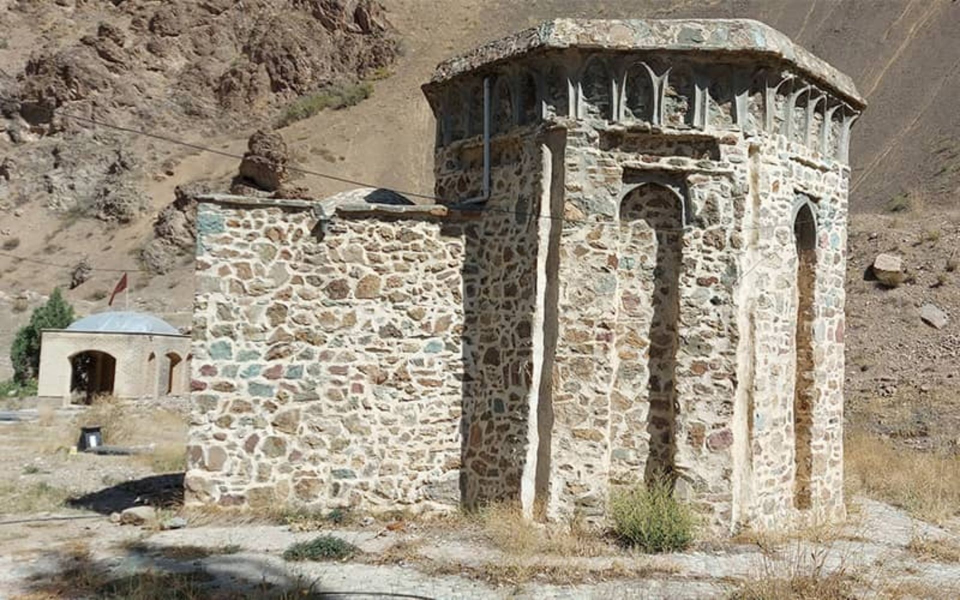 برج تهمینه