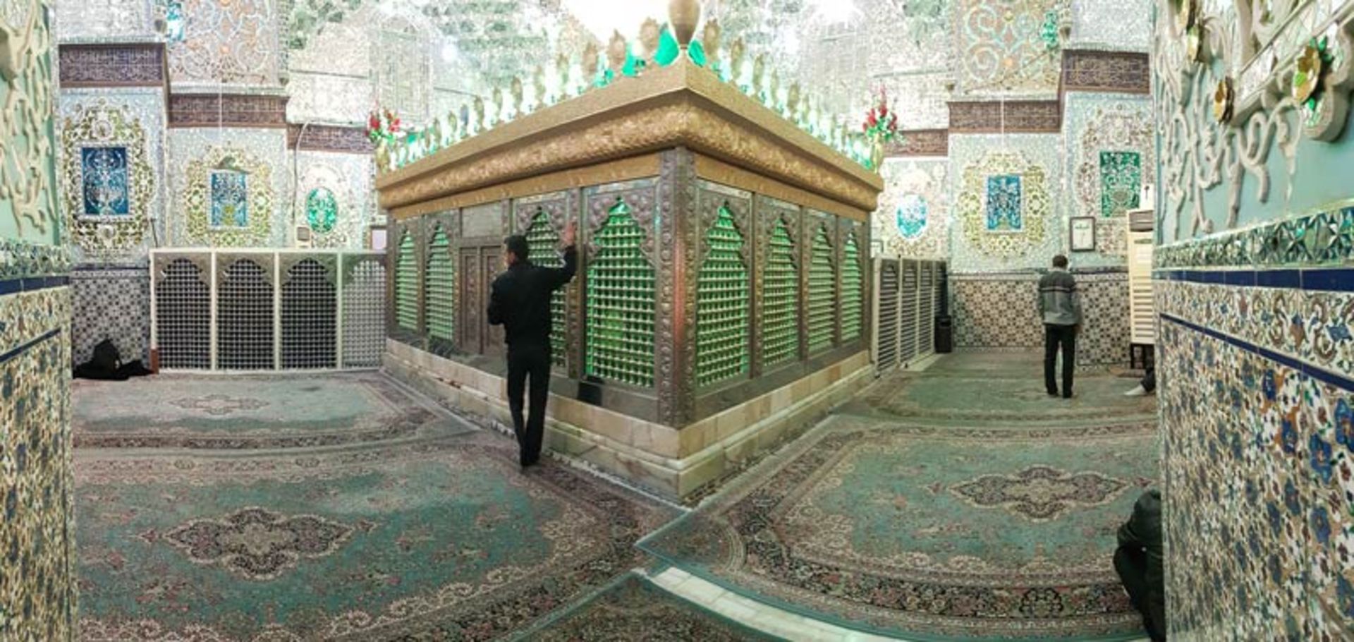 ضریح امامزاده شاهزاده حسین