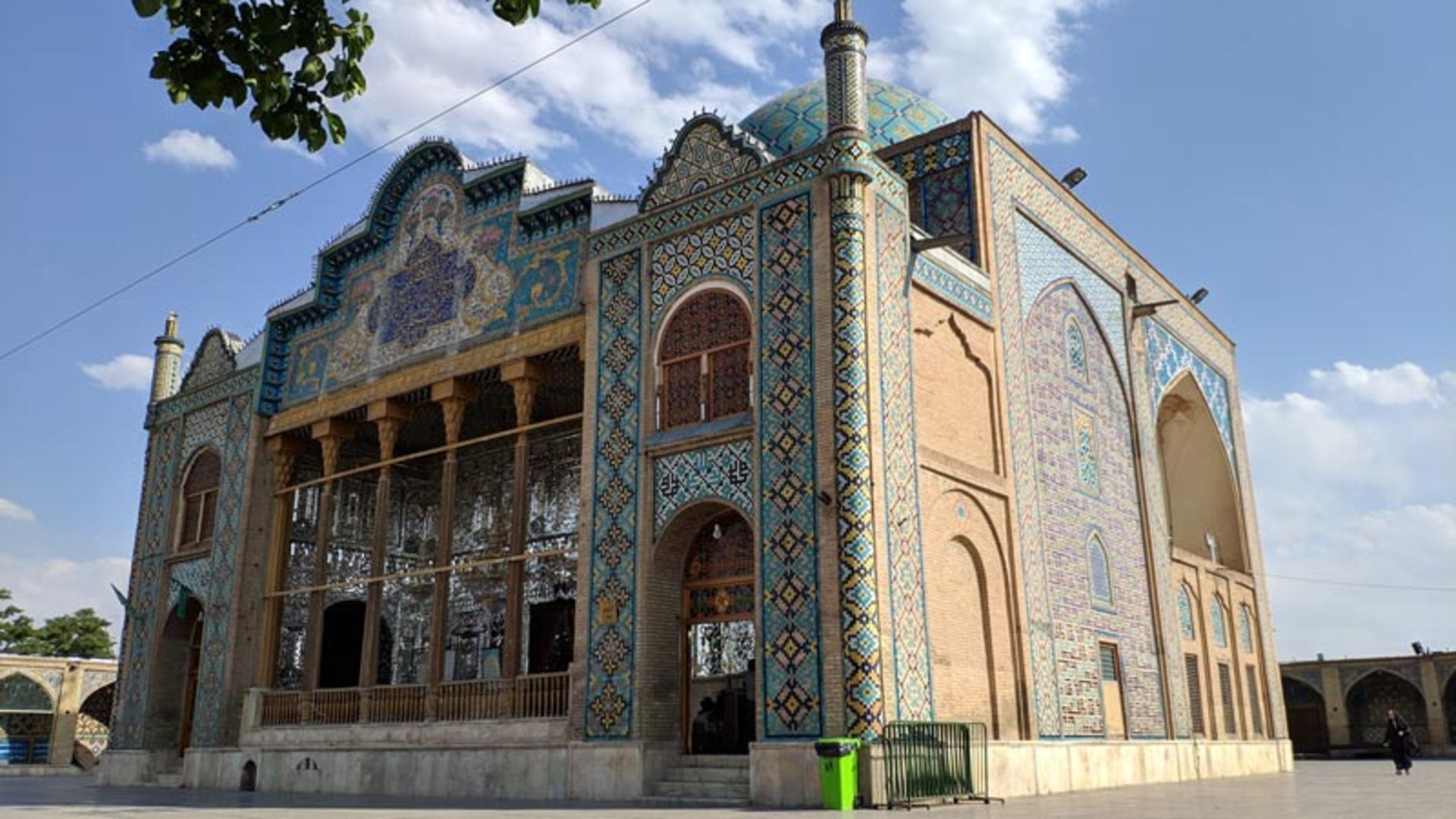 بنای زیبای امامزاده شاهزاده حسین