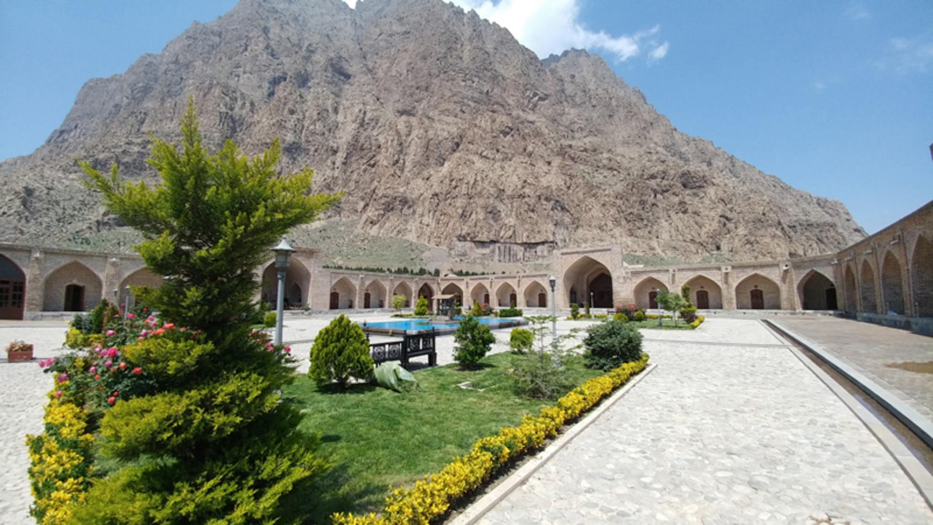 تصاویر کاروانسرای شاه عباسی بیستون