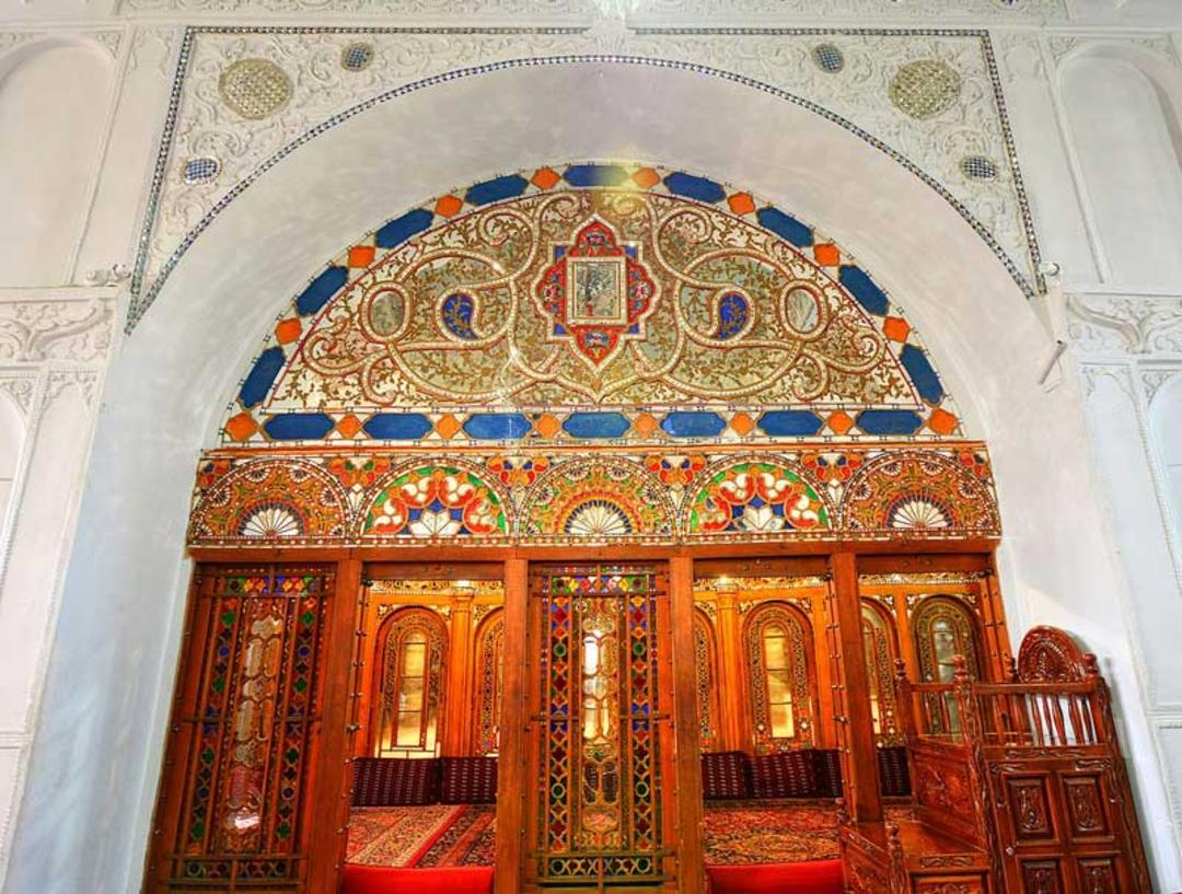 فضاهای گوناگون در حسینیه امینی‌ها