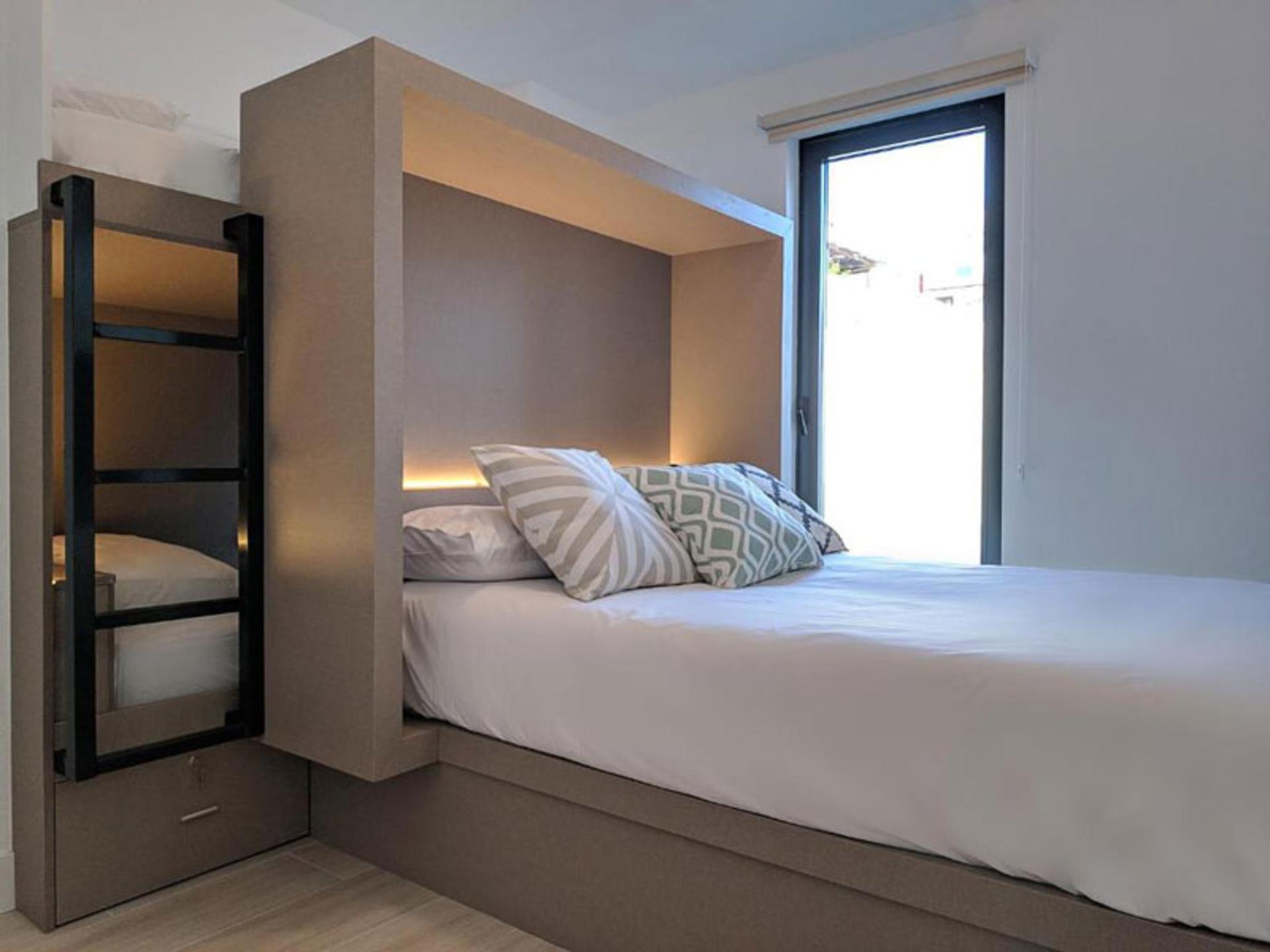Broz Hostel گرانادا