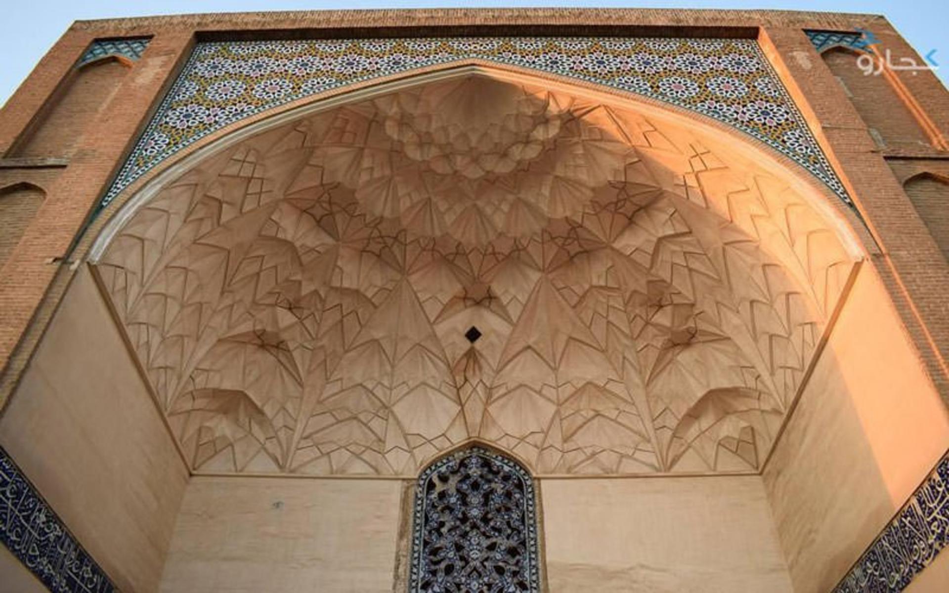 تصاویر سردر عالی قاپو و خیابان سپه