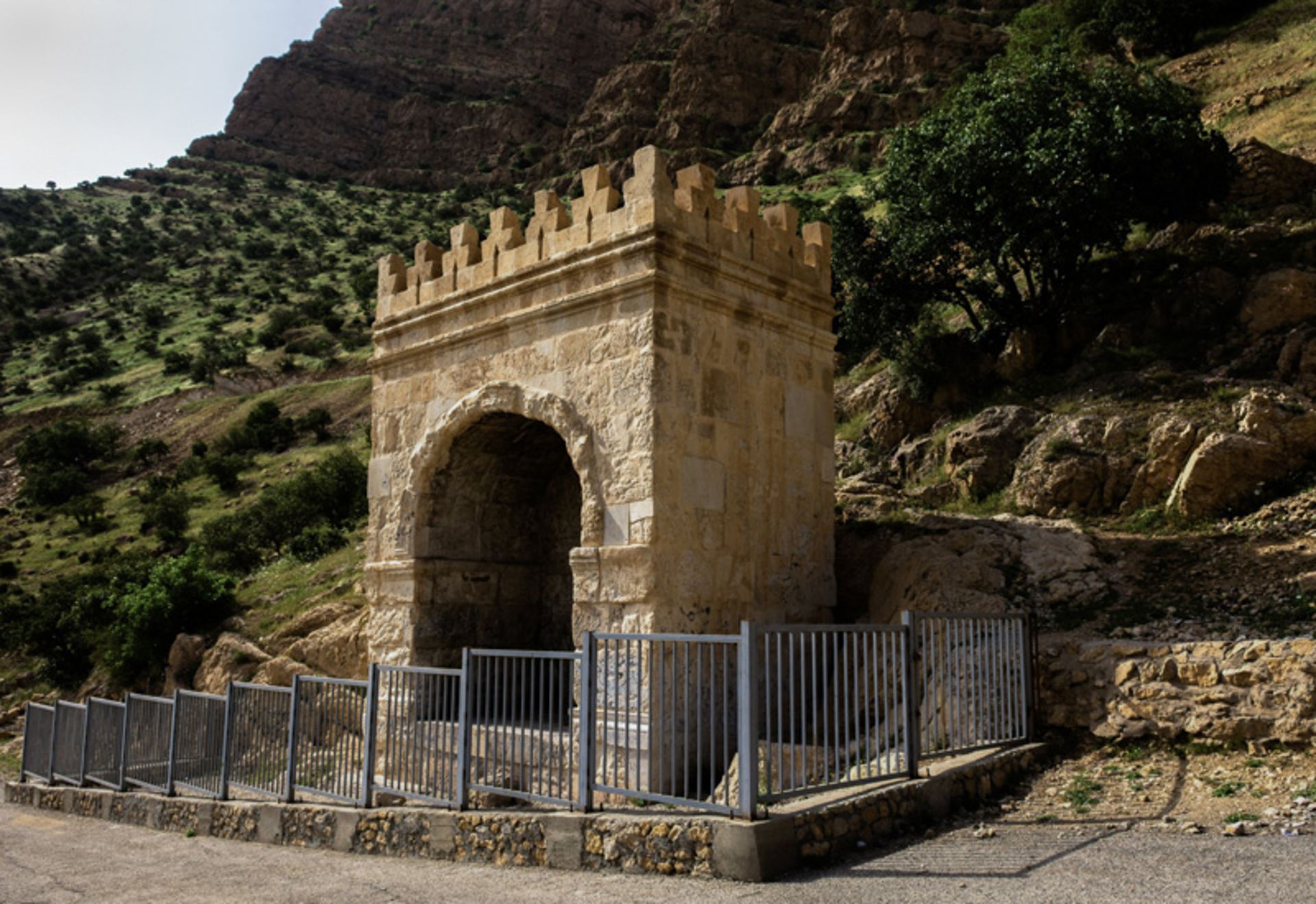 تصاویر طاق گرا