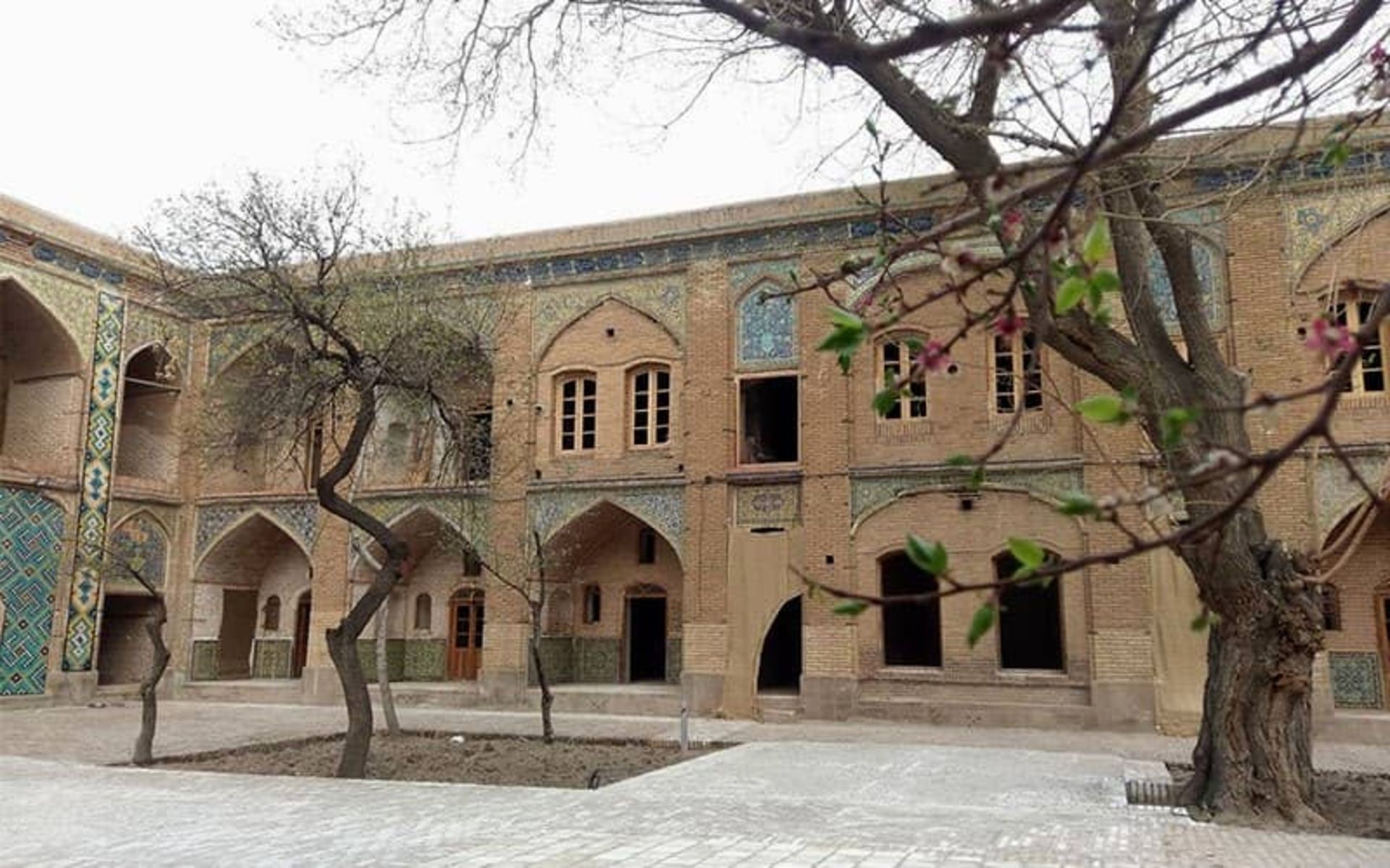 مسجد و مدرسه سردار قزوین