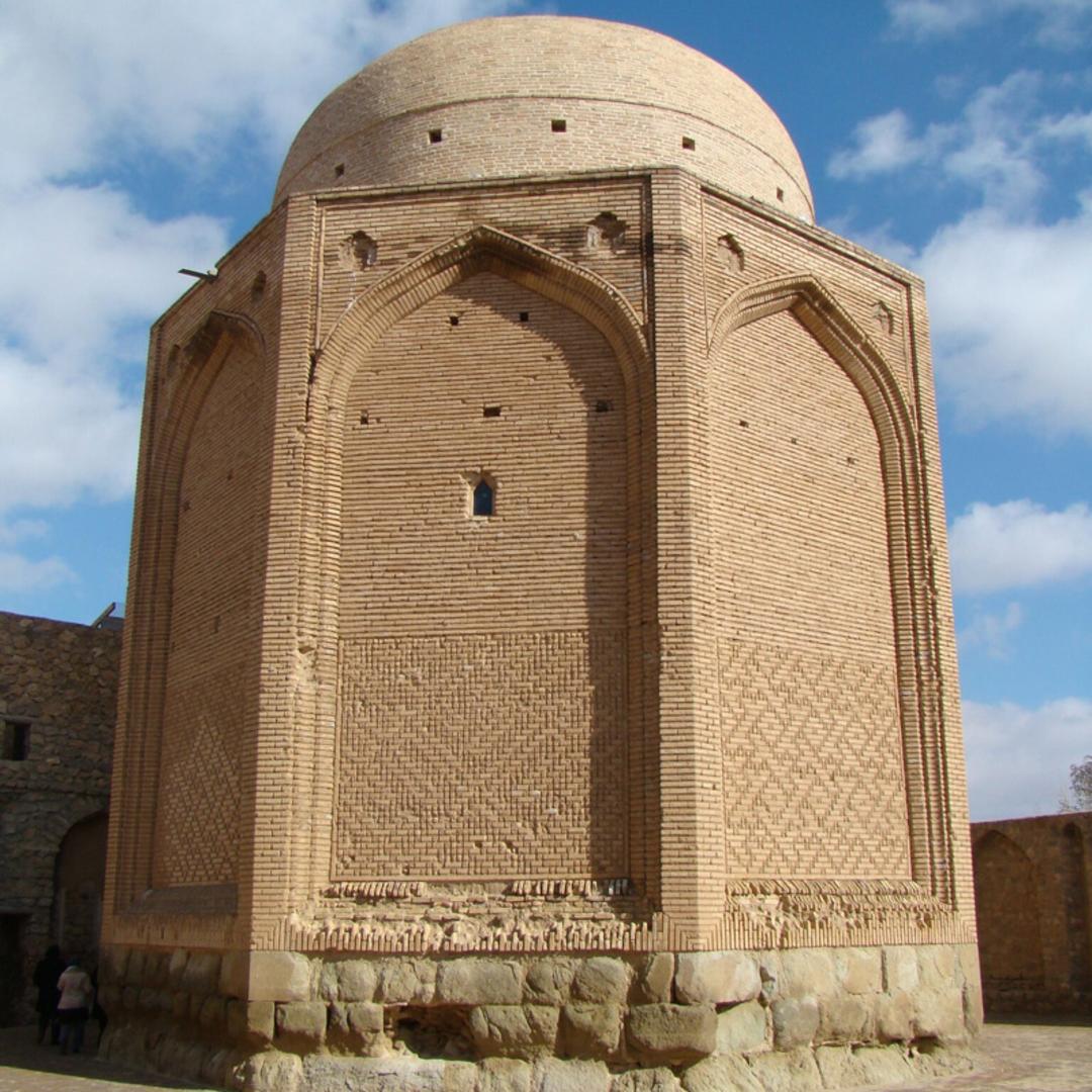 نمای اصلی بقعه چلبی اوغلی