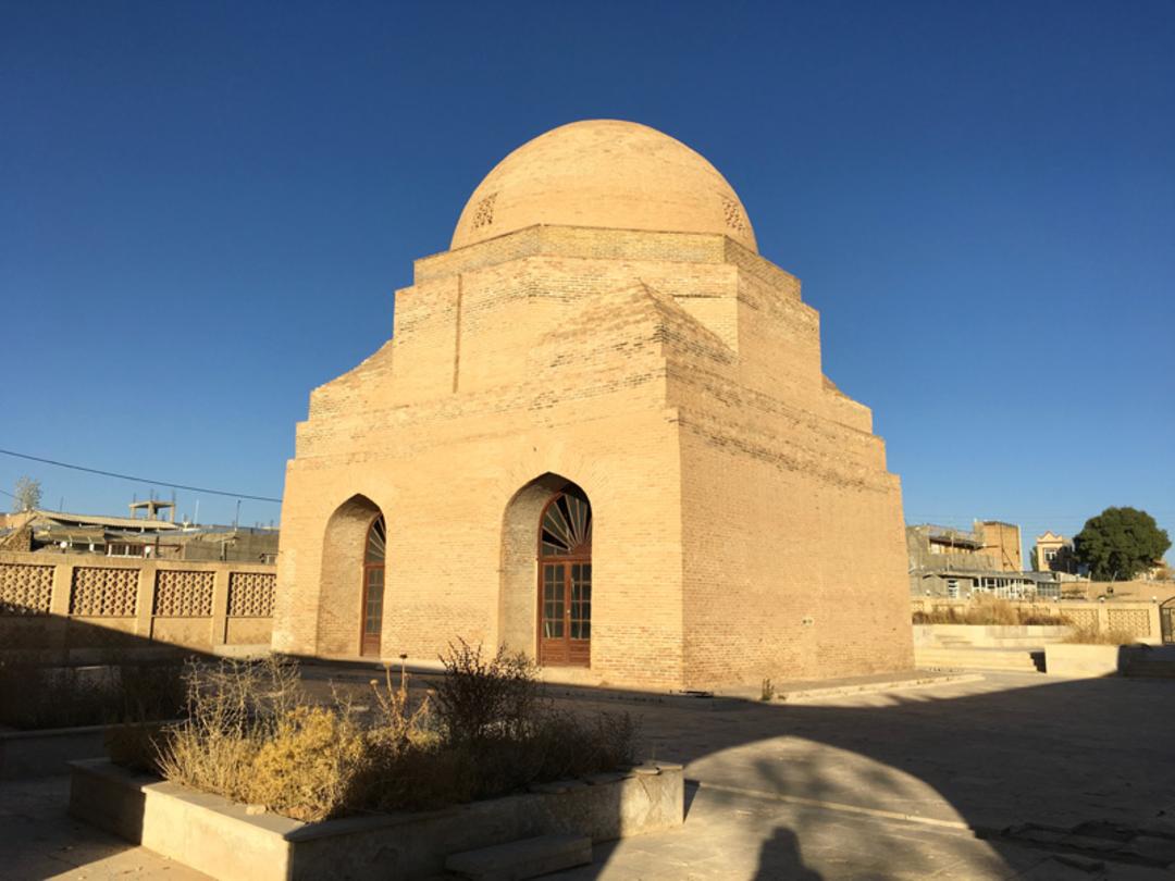 نمای نزدیدک مسجد جامع سجاس