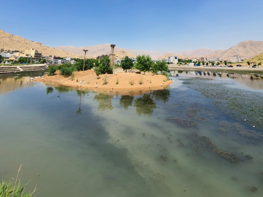جزیره‌ای در سراب روانسر