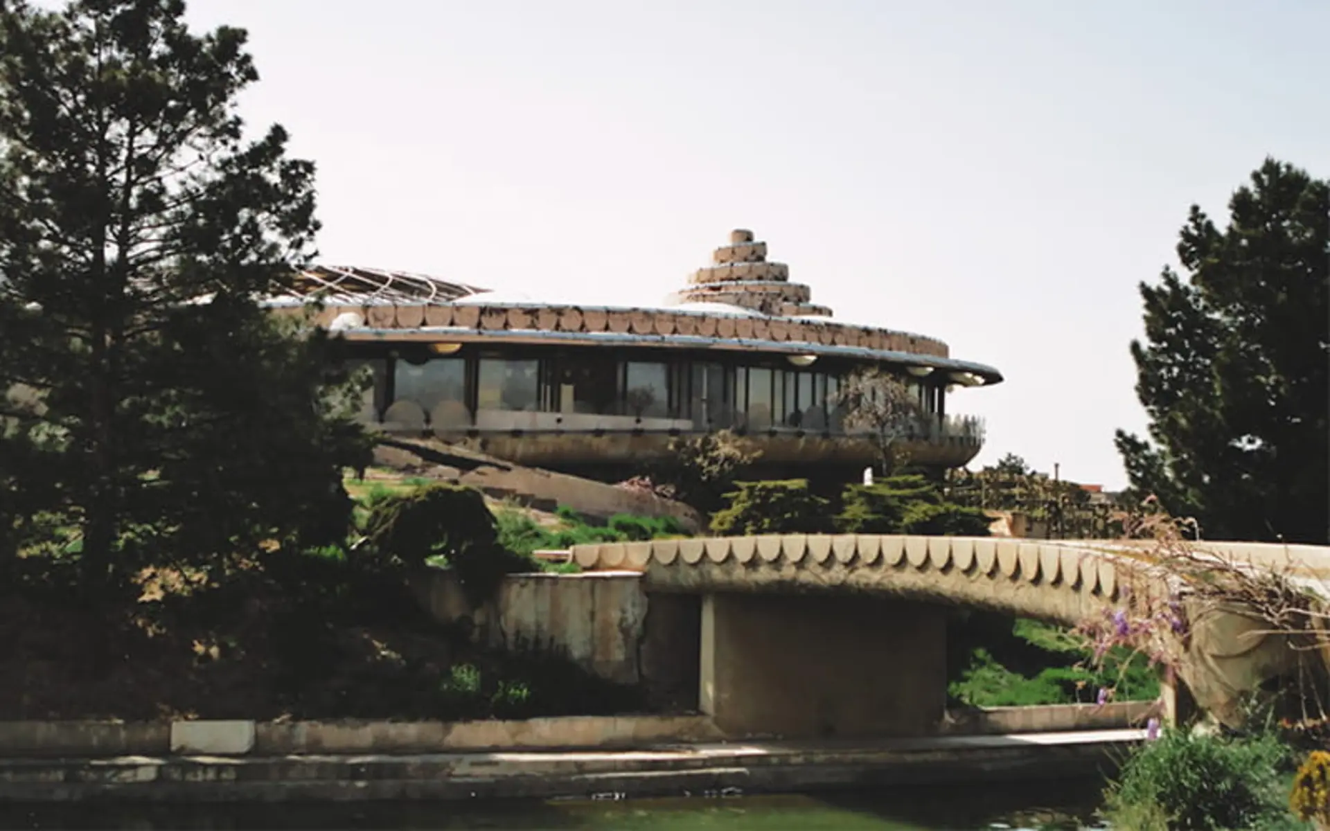 کاخ مروارید (کاخ شمس)
