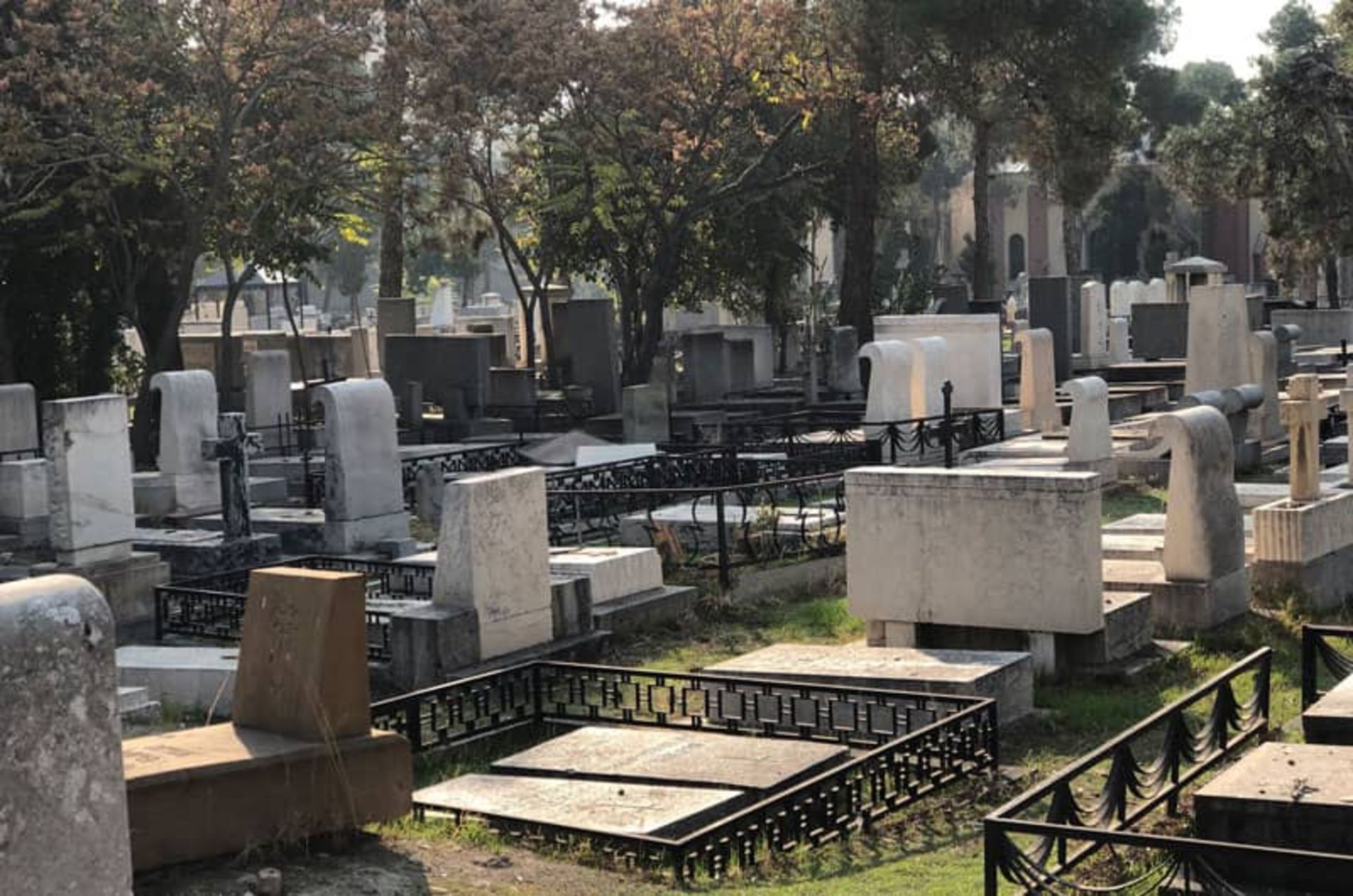 مزارهای گورستان لهستانی‌ها