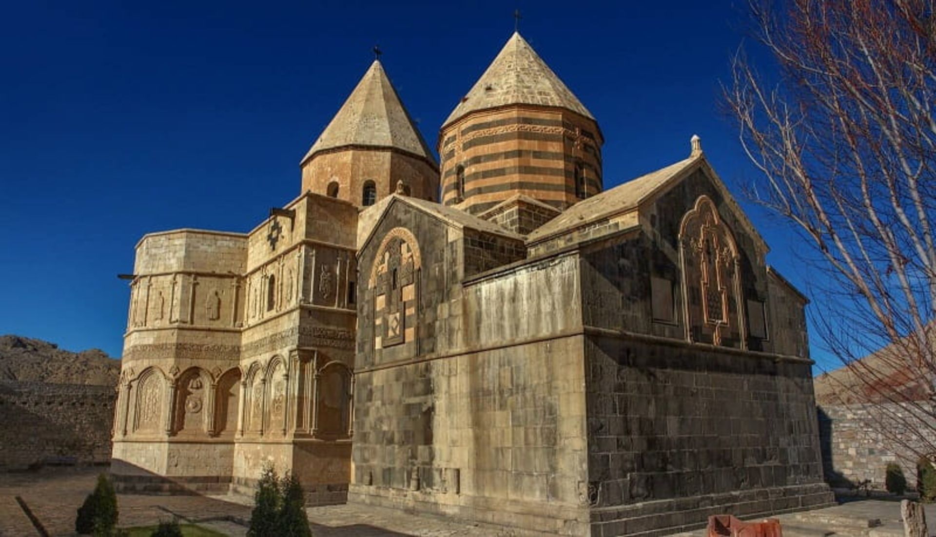 معماری قره کلیسا
