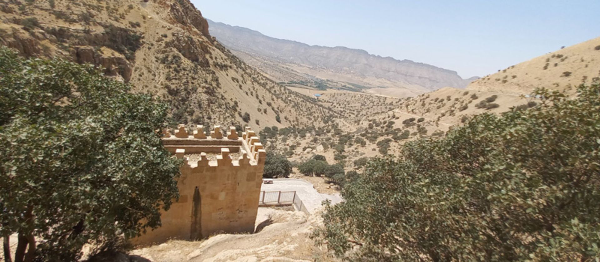 طاق گرا  و منطقه پاتاق