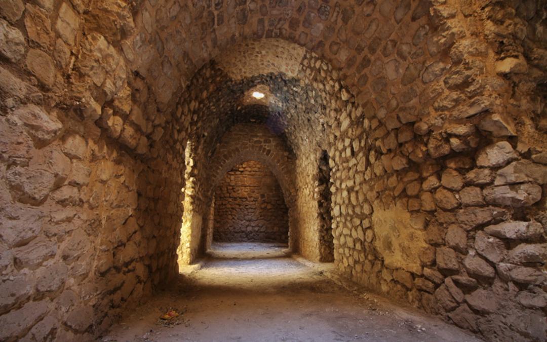 طاق‌نمای قلعه منیژه