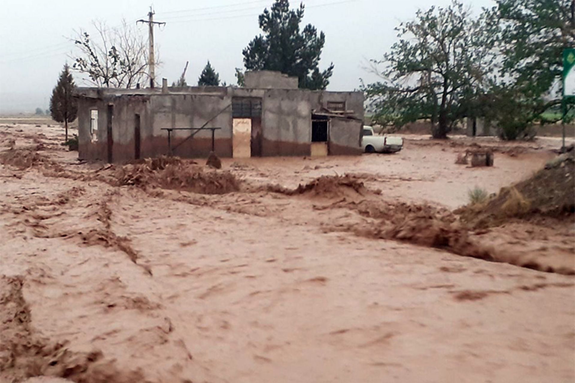 اعلام وضعیت قرمز سیل در جنوب و شرق ایران