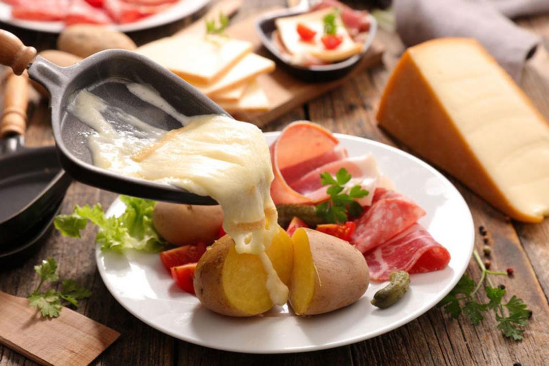 راکلت، غذای سوئیسی